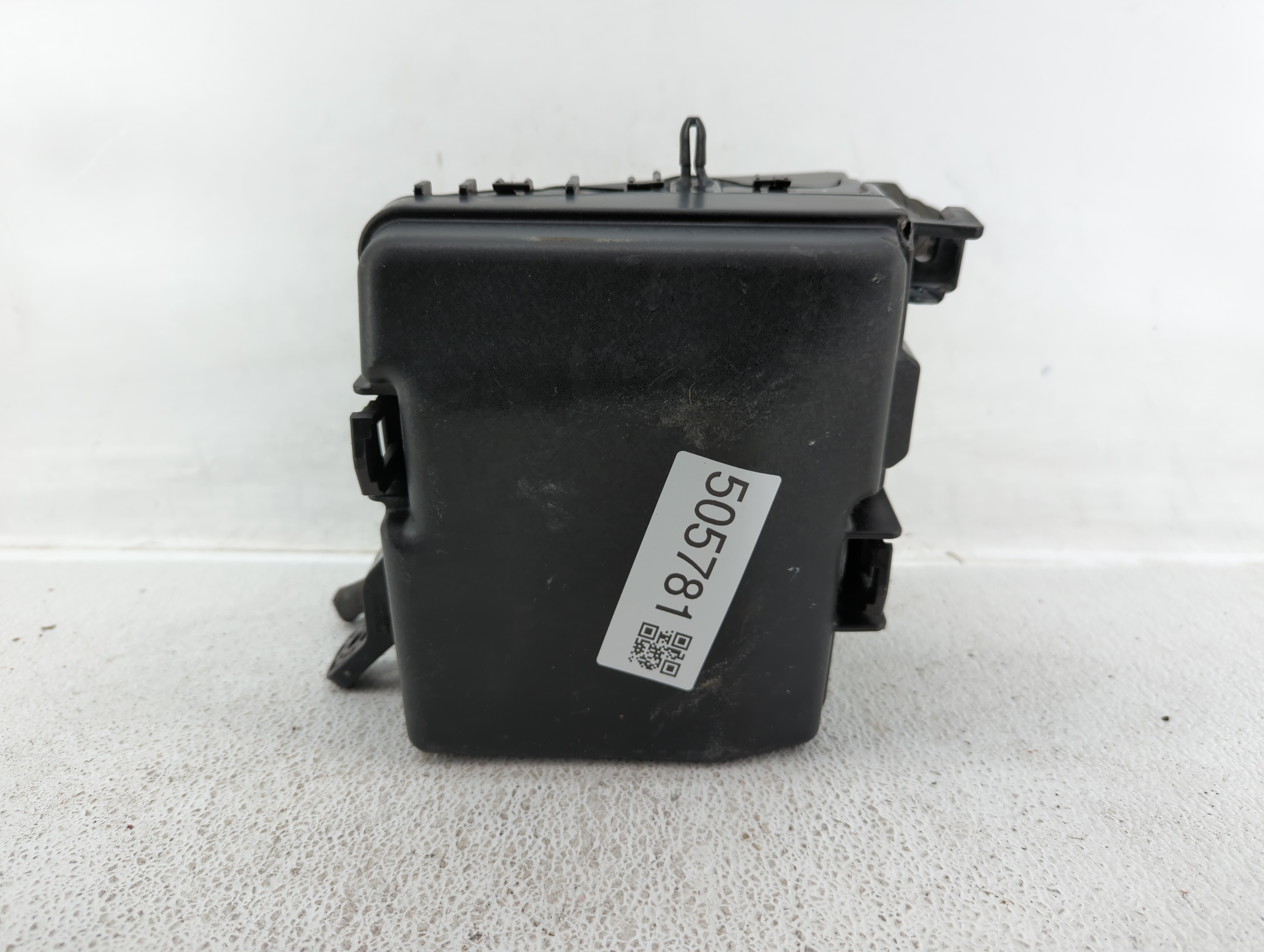 Picture of 2016-2019 Kia Optima Fusebox Fuse Box Relay Module 91210d5180ja 505781