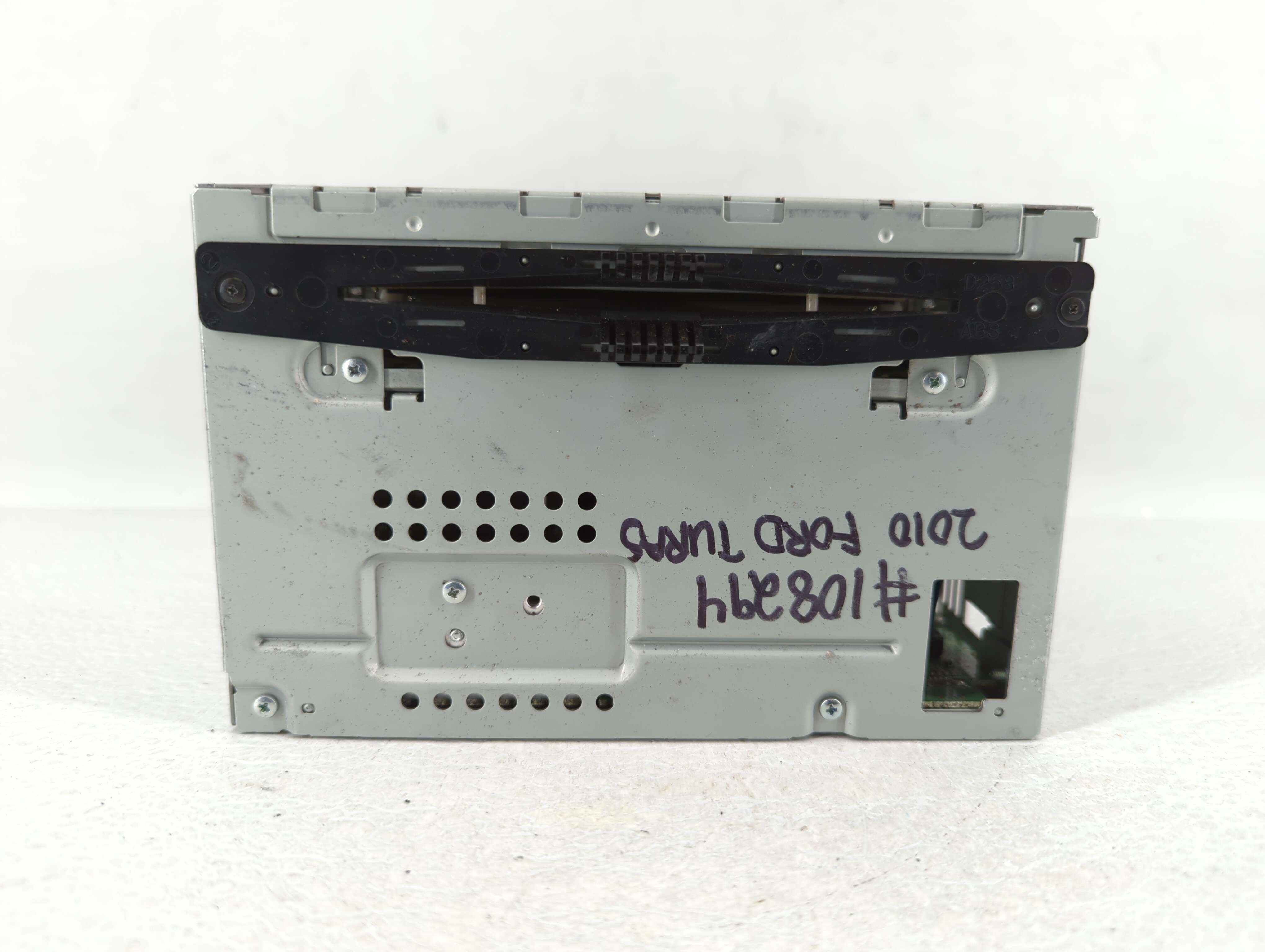2010-2010 Ford Taurus Am Fm Cd Player Radio Receiver 506320 - Oemusedautoparts1.com