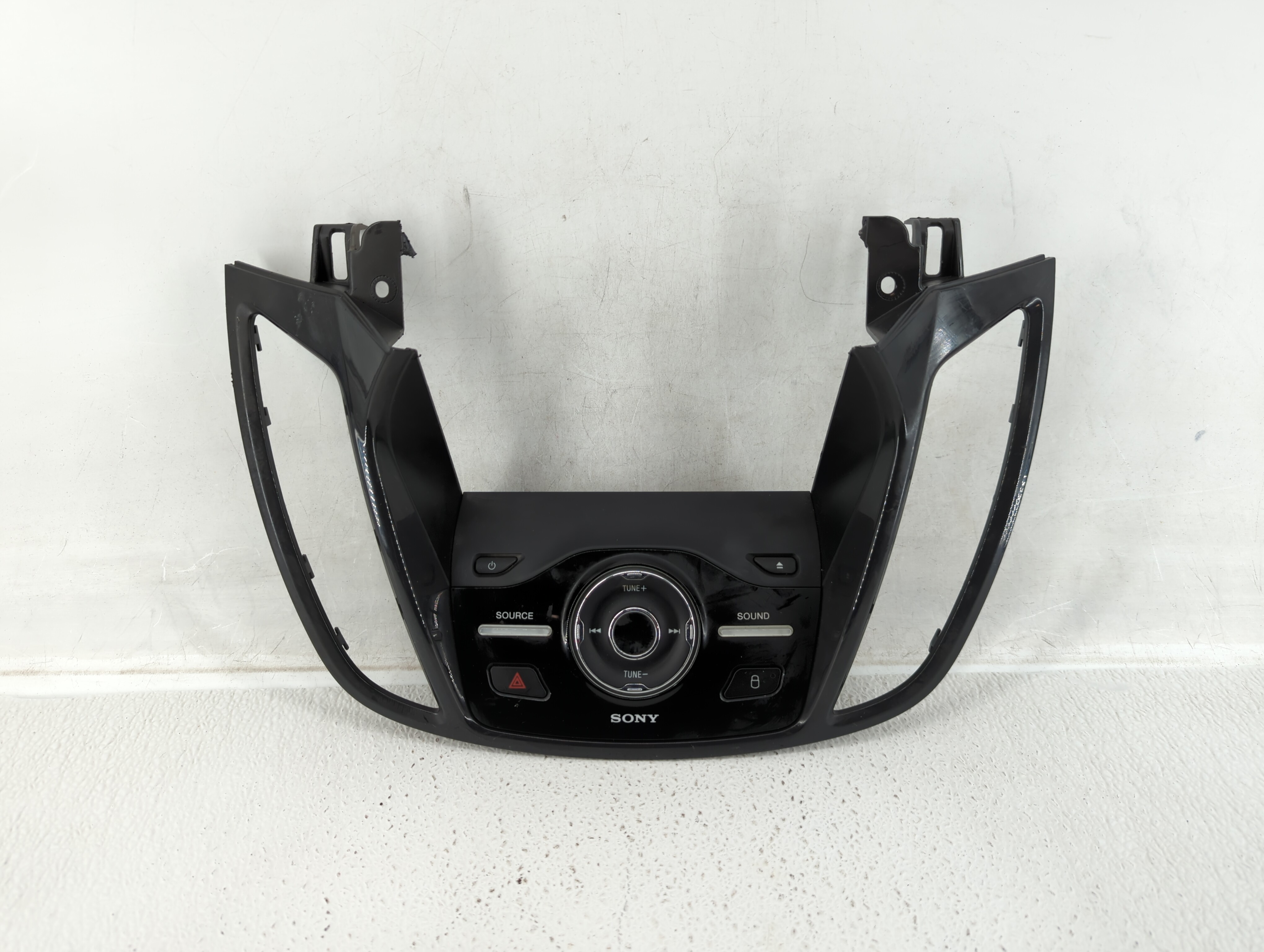 Picture of 2013-2016 Ford Escape Am Fm Cd Player Radio Receiver 506857