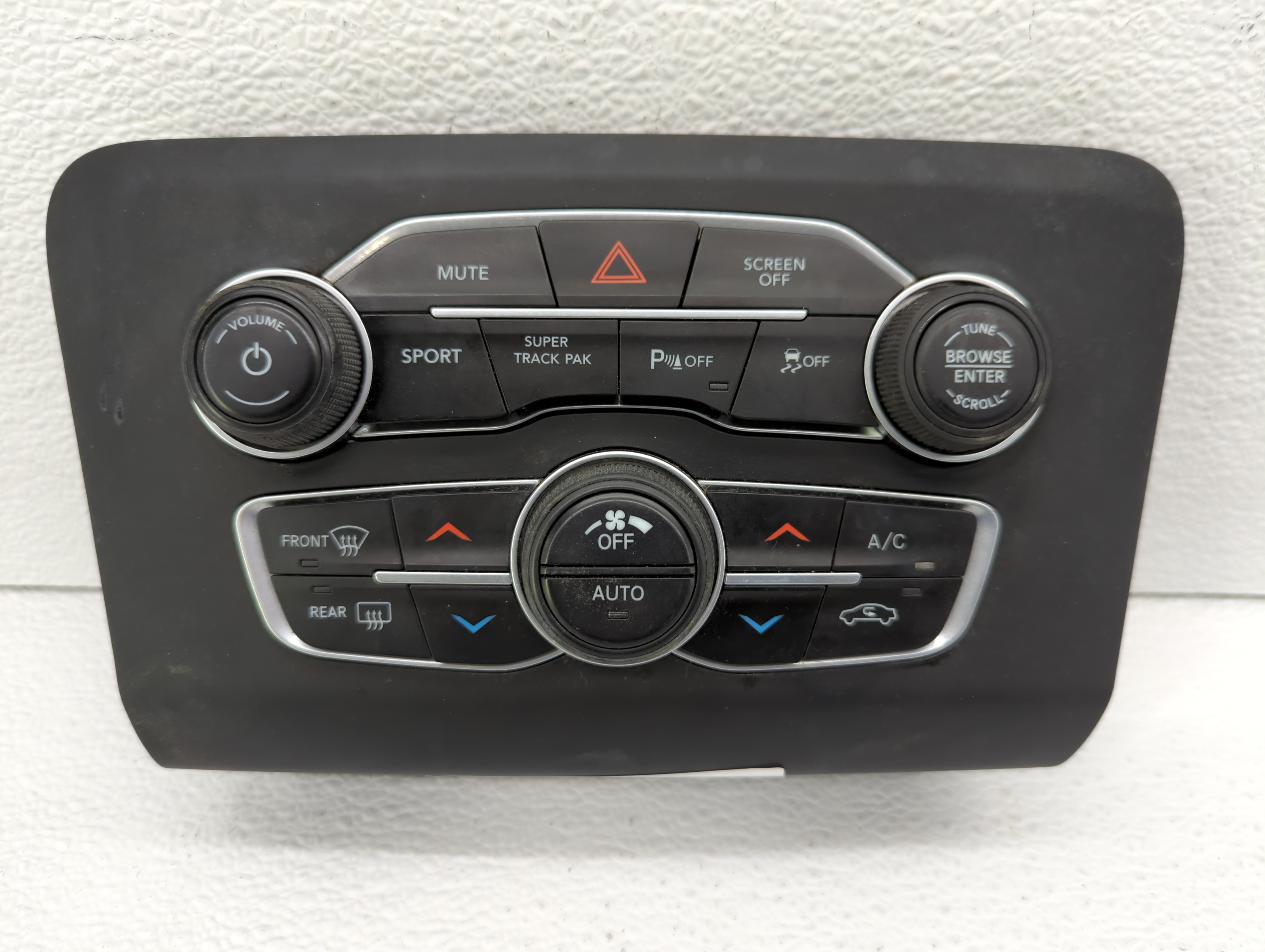 Dodge Charger Am Fm Cd Player Radio Receiver 509912 - Oemusedautoparts1.com