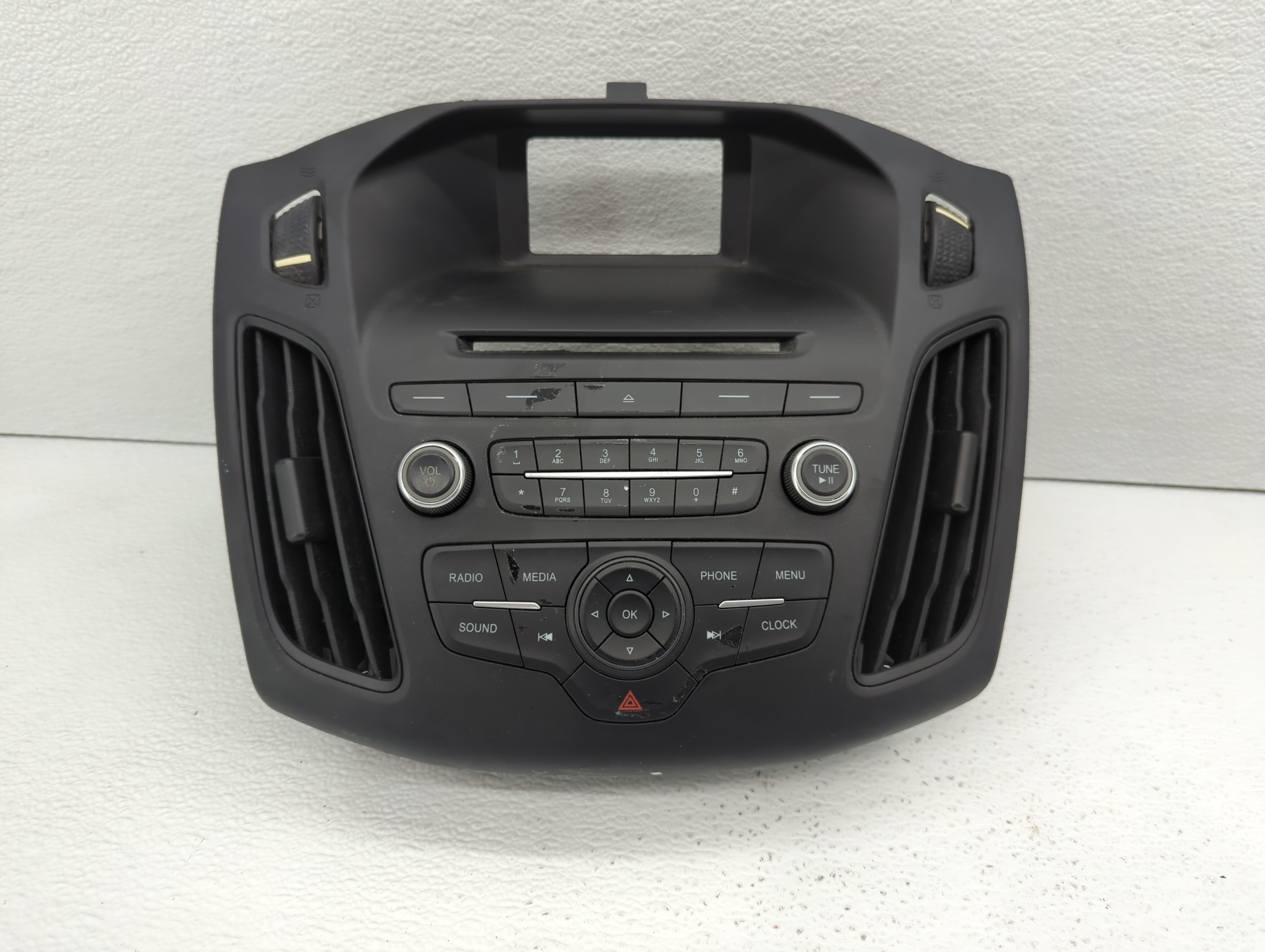 2003-2003 Chevrolet Suburban 1500 Radio Control Panel 510039 - Oemusedautoparts1.com