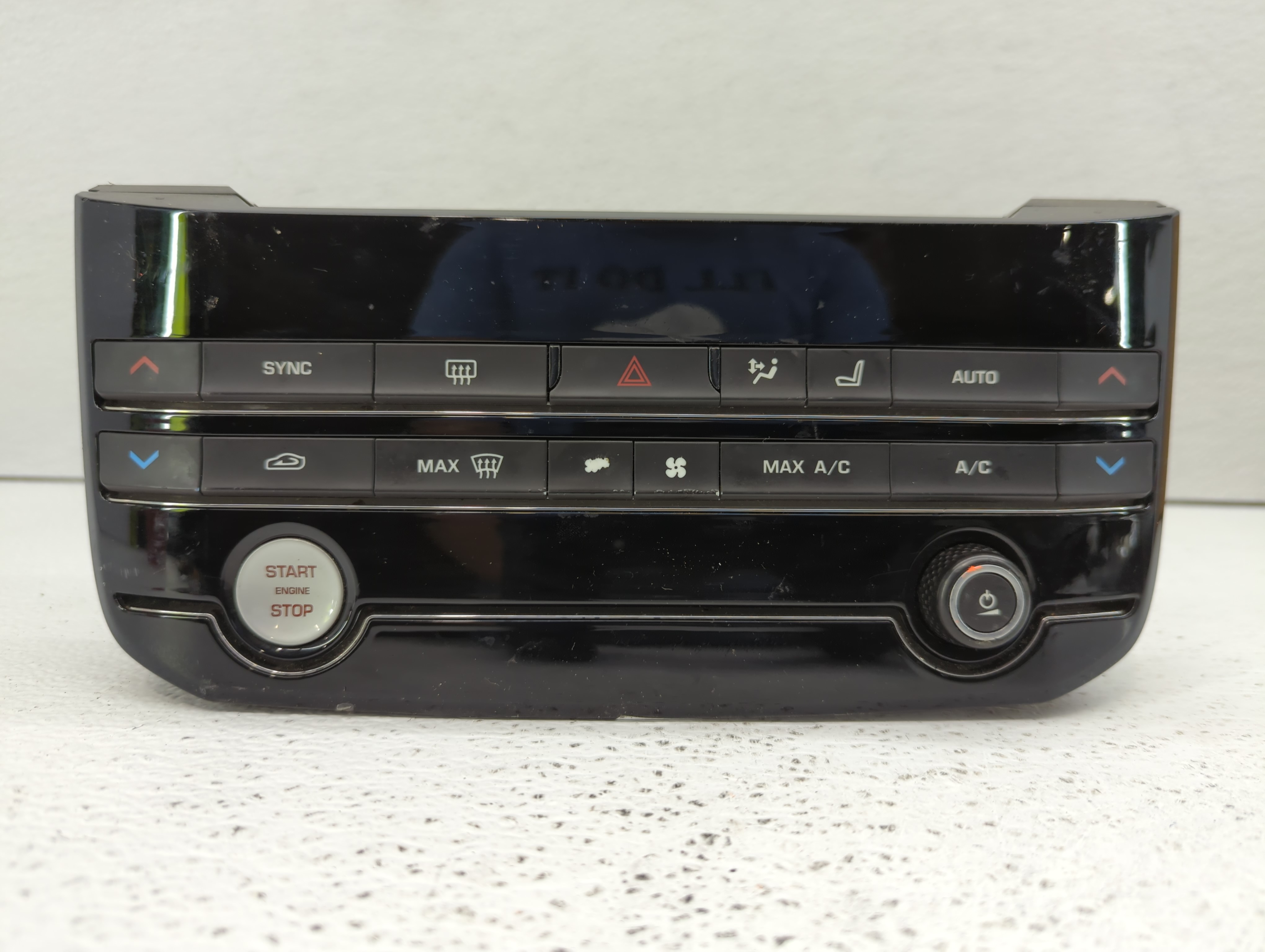 2016-2017 Jaguar Xf Ac Heater Climate Control Gx63-18c858-rd 510190 - Oemusedautoparts1.com
