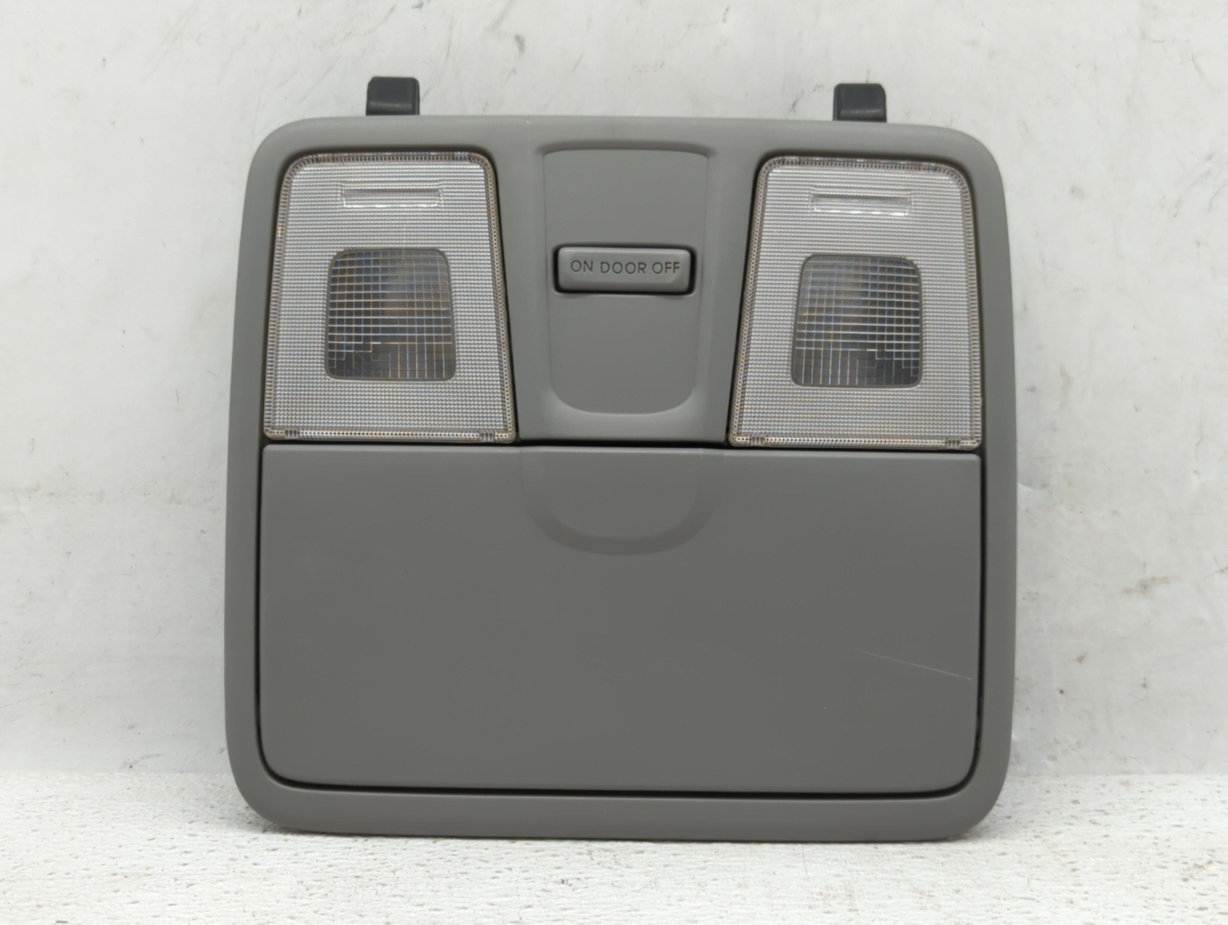2014 Hyundai Accent Overhead Roof Console Grey 513574 - Oemusedautoparts1.com