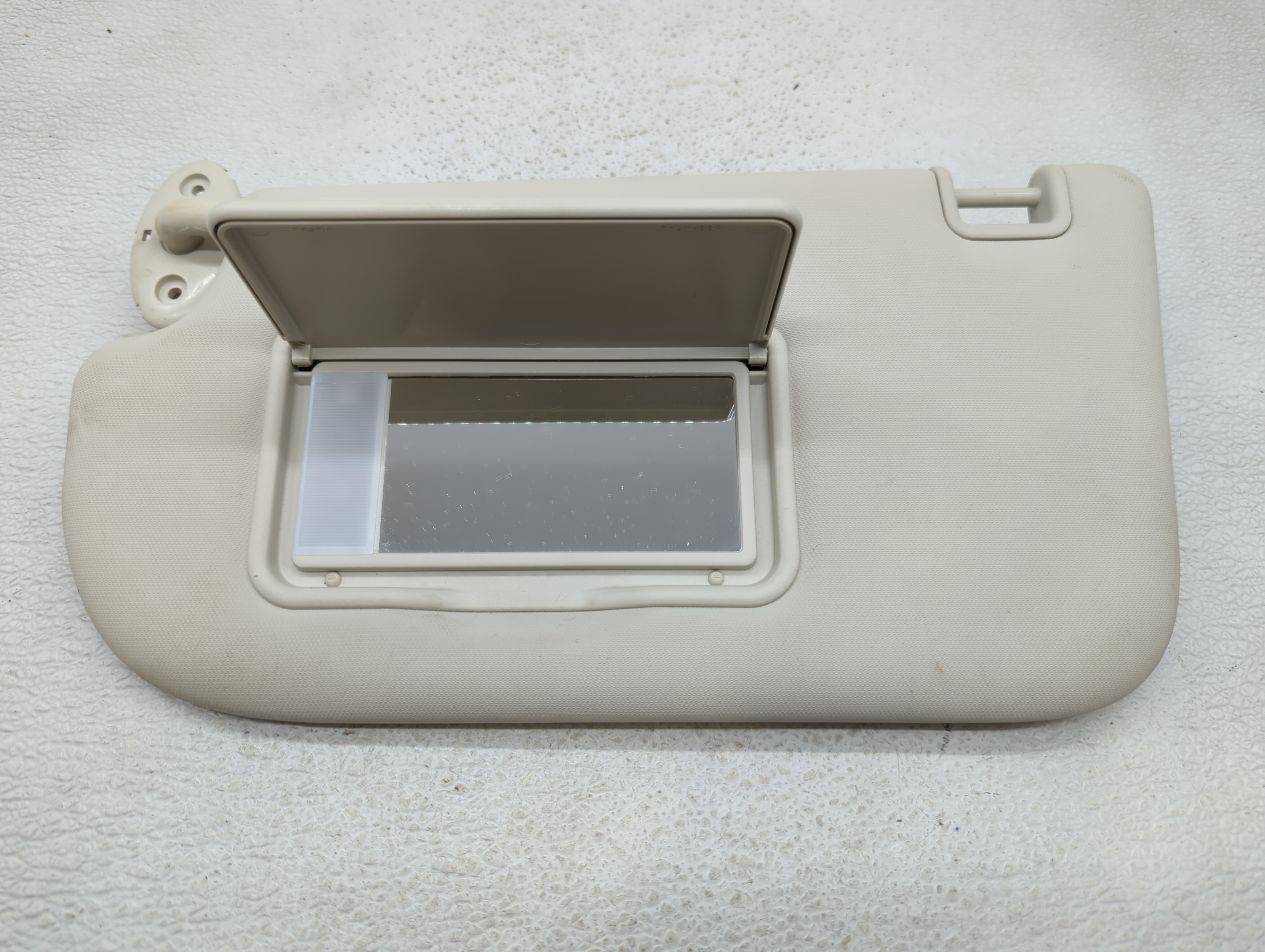 Picture of 2013-2019 Ford Escape Driver Sun Visor Mirror Left Sunvisor Cream 514659