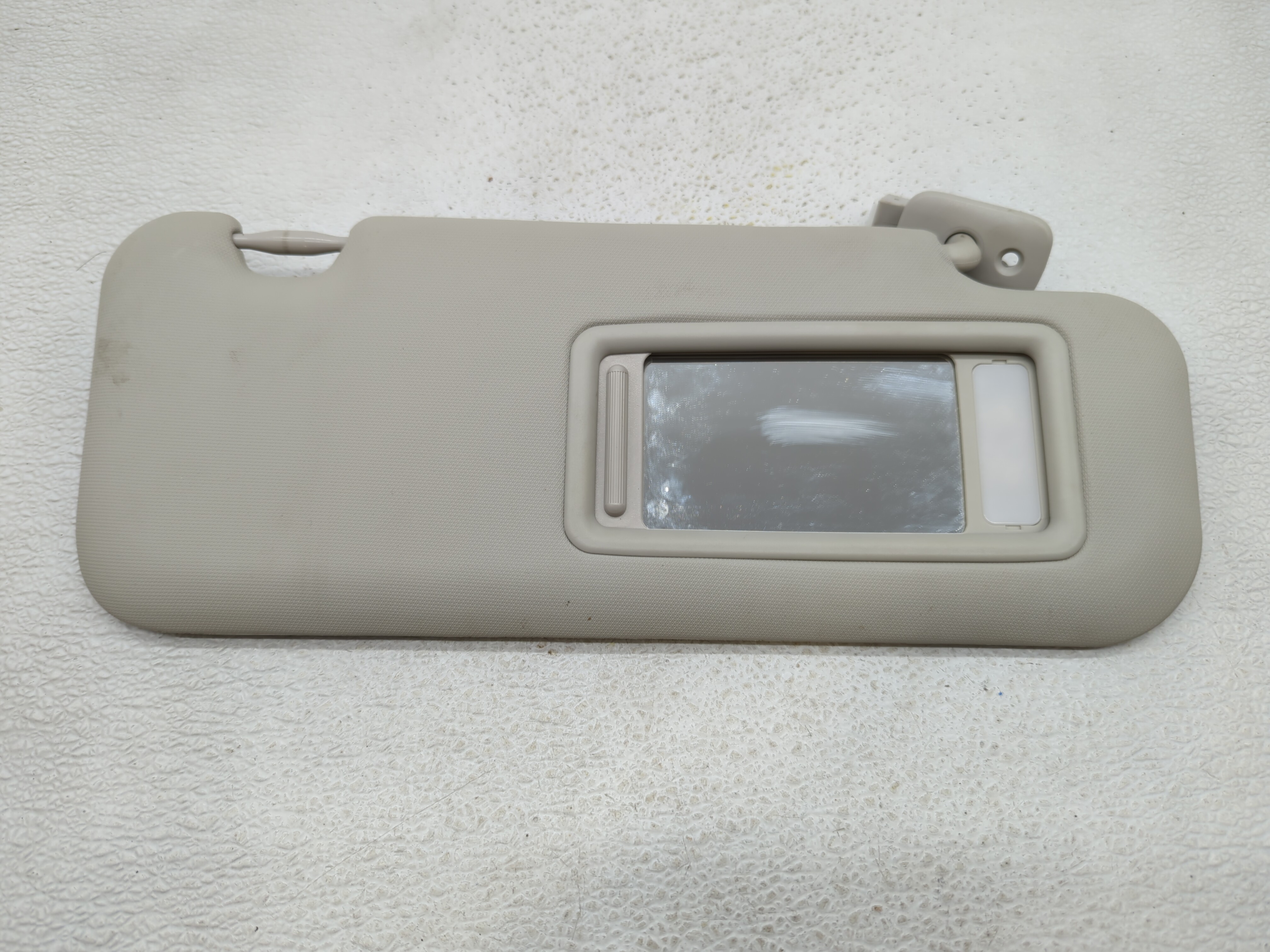 Picture of 2014-2018 Mazda 3 Passenger Sun Visor Mirror Right Sunvisor Beige 514672