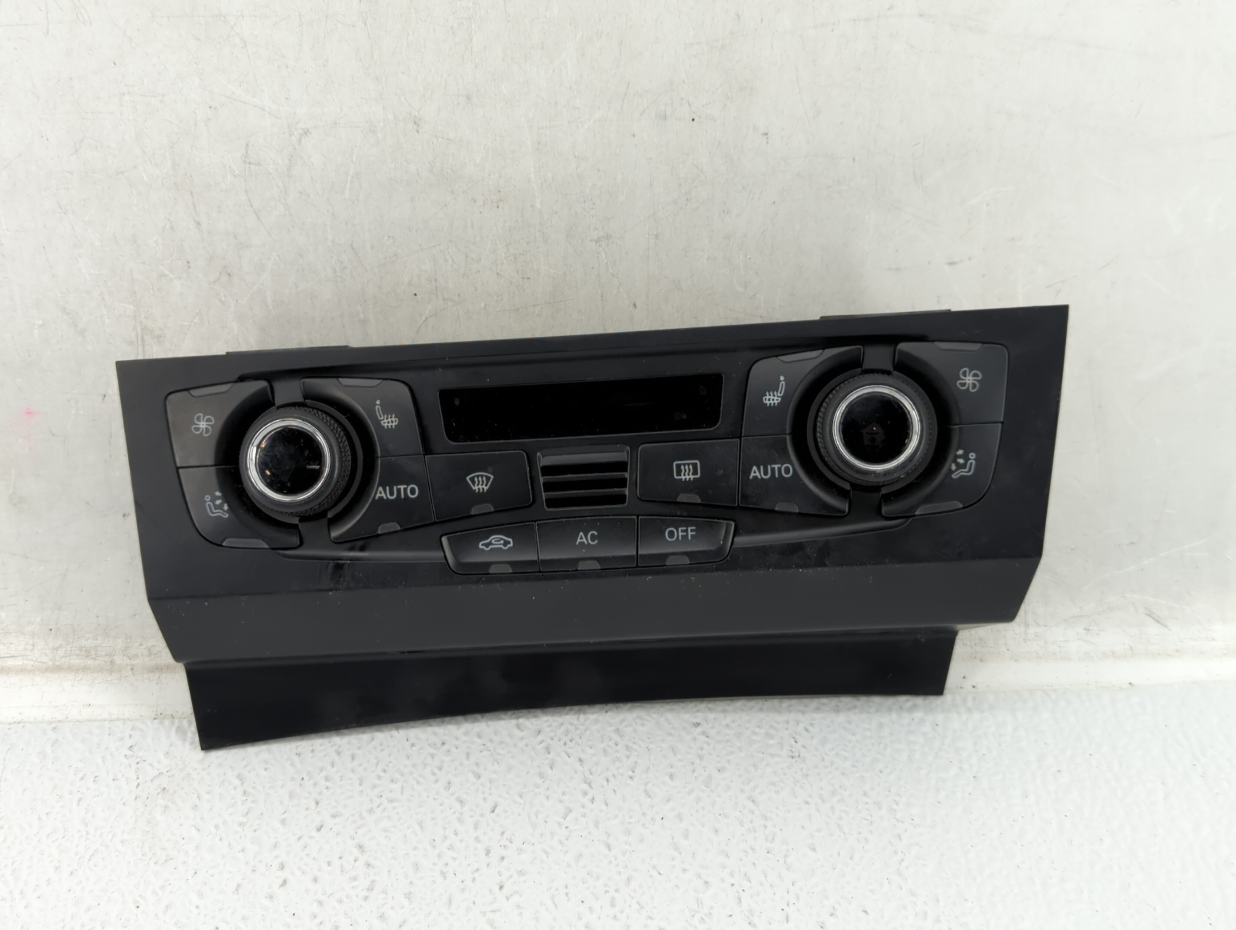Picture of 2009-2012 Audi A4 Ac Heater Climate Control 8t1 820 043 Ac 517014