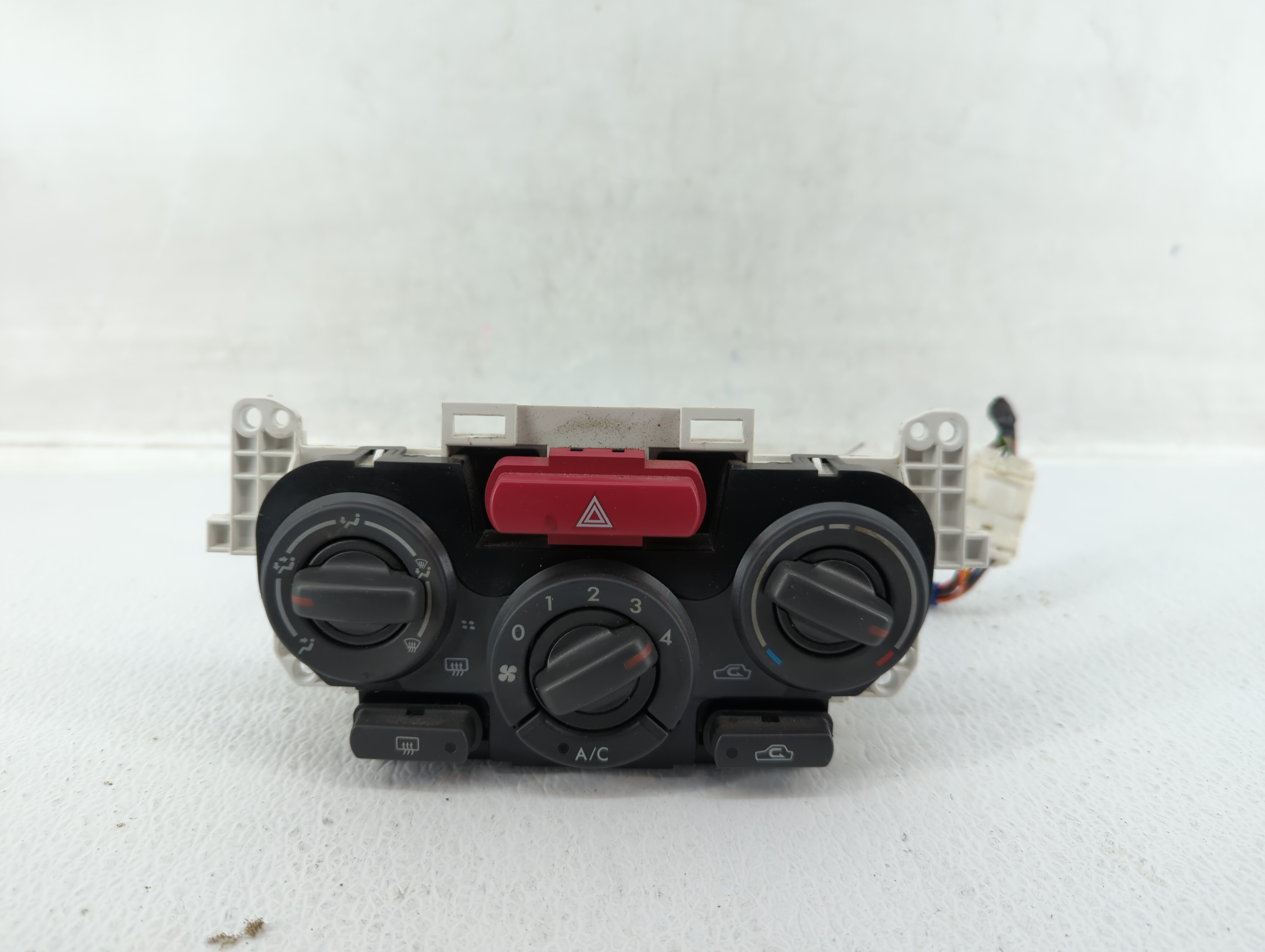 2008-2014 Subaru Impreza Ac Heater Climate Control 72311fg011|72311fg010 517080 - Oemusedautoparts1.com