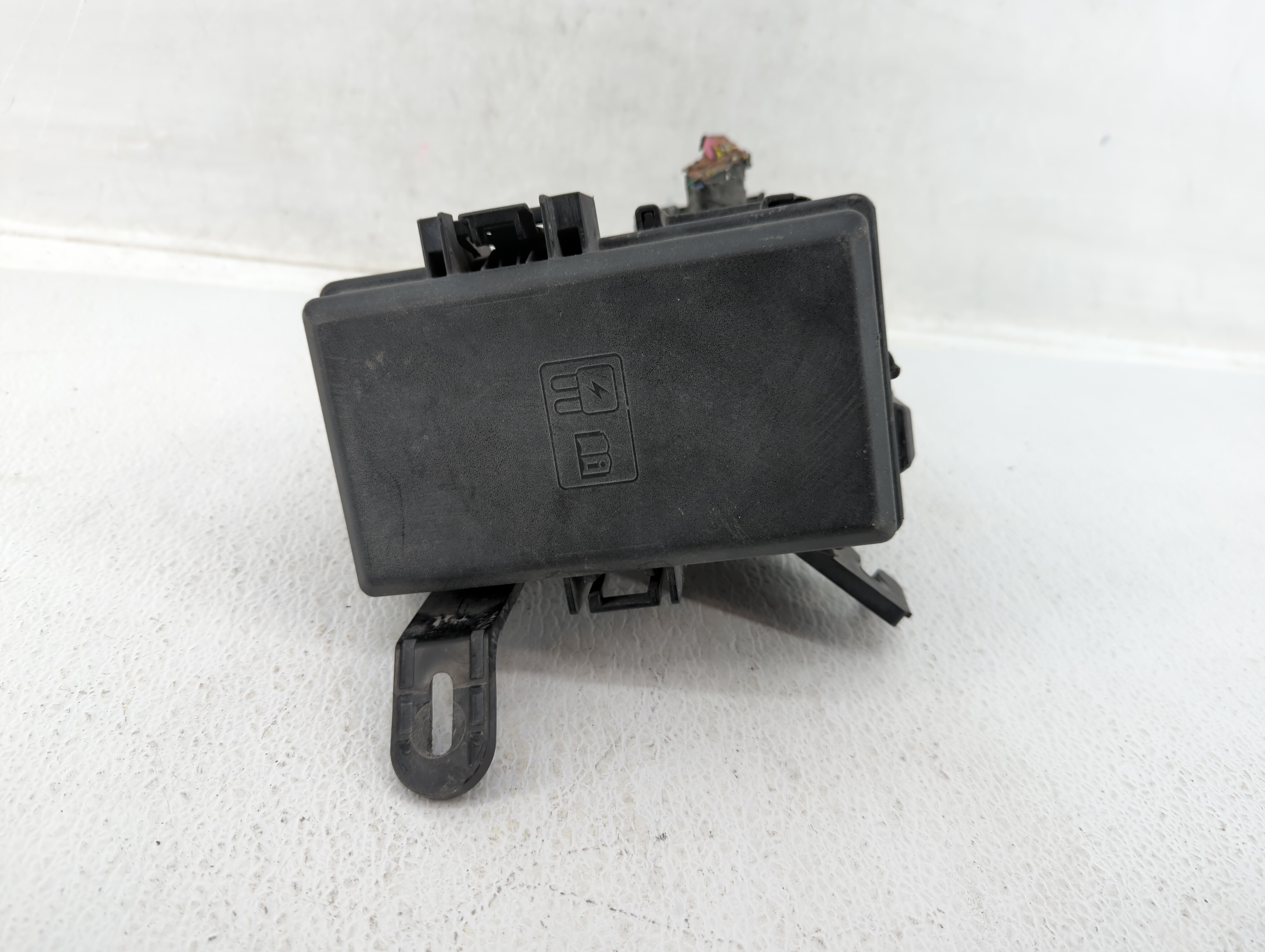 Picture of 2014-2019 Ford Fiesta Fusebox Fuse Box Relay Module 517746