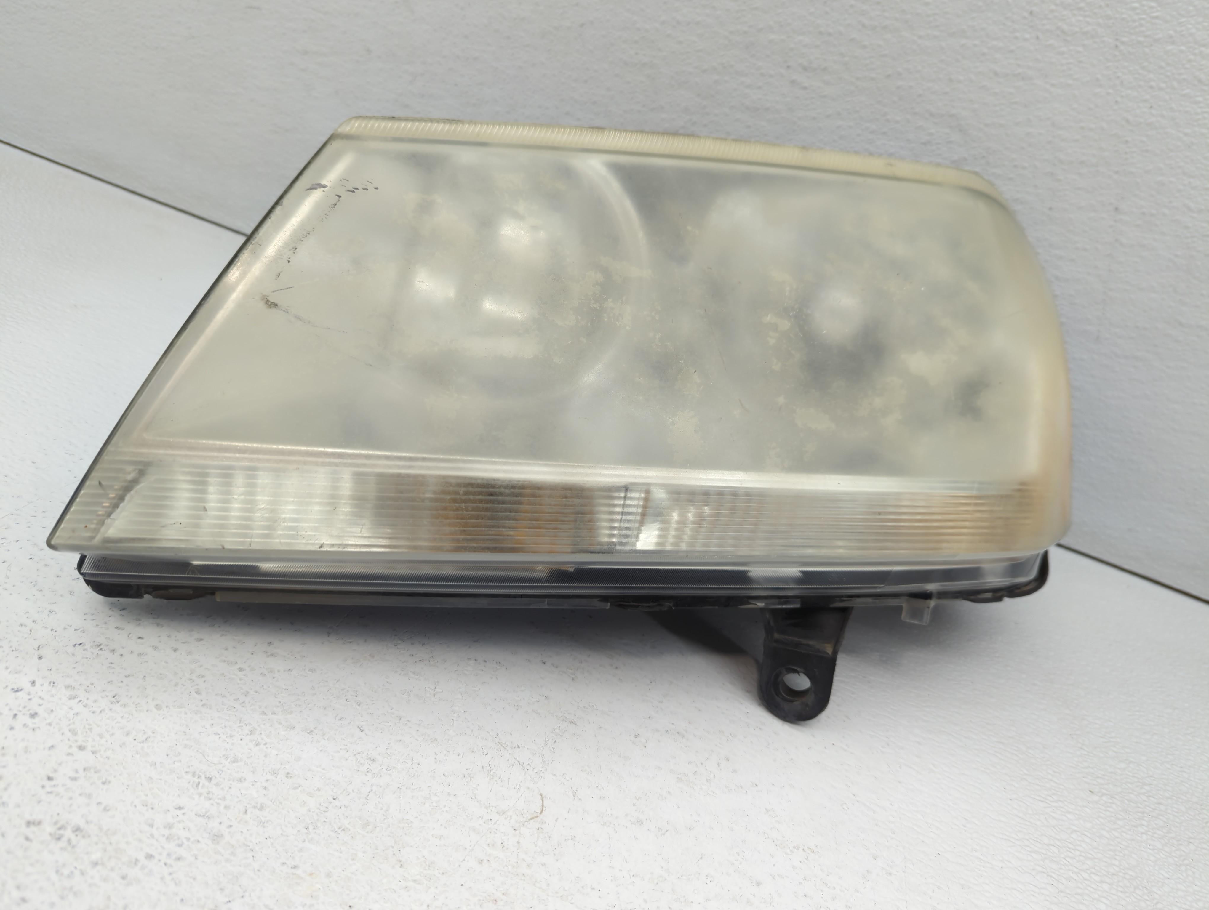 2002-2004 Jeep Grand Cherokee Driver Left Oem Head Light Headlight Lamp 519105 - Oemusedautoparts1.com