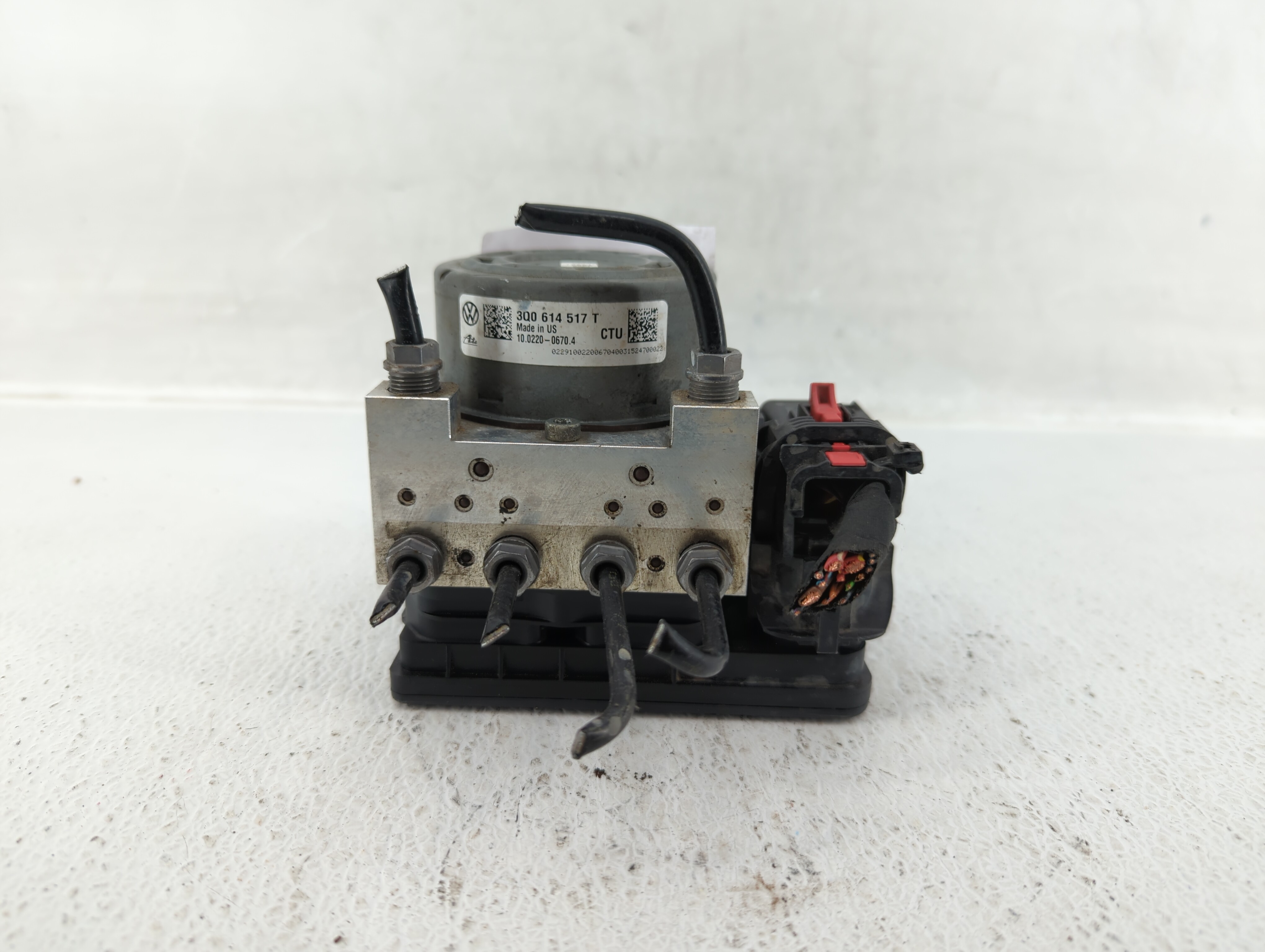 Picture of 2015-2016 Volkswagen Golf Abs Pump Control Module 519595