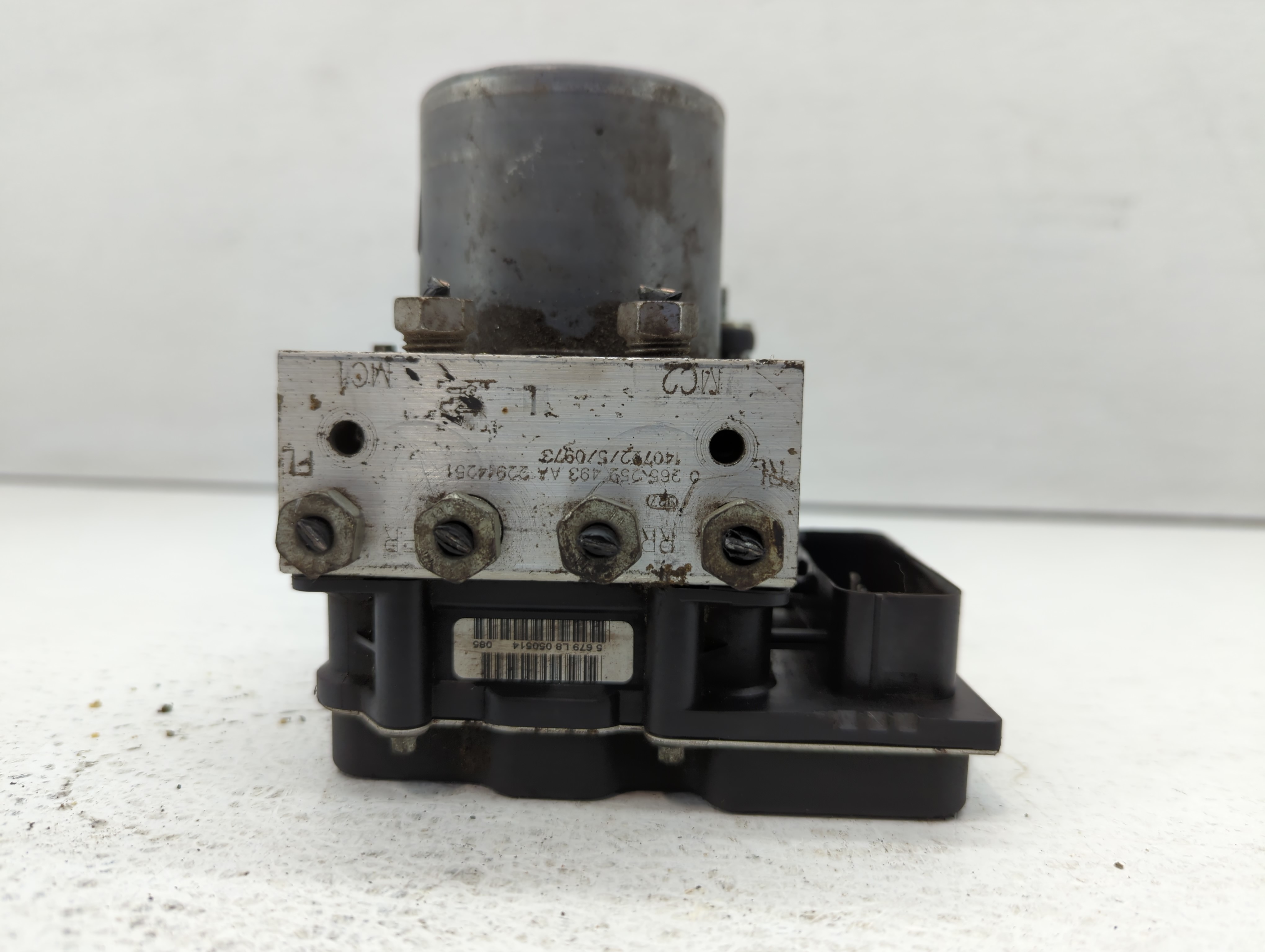 2012-2015 Chevrolet Camaro Abs Pump Control Module 520007 - Oemusedautoparts1.com