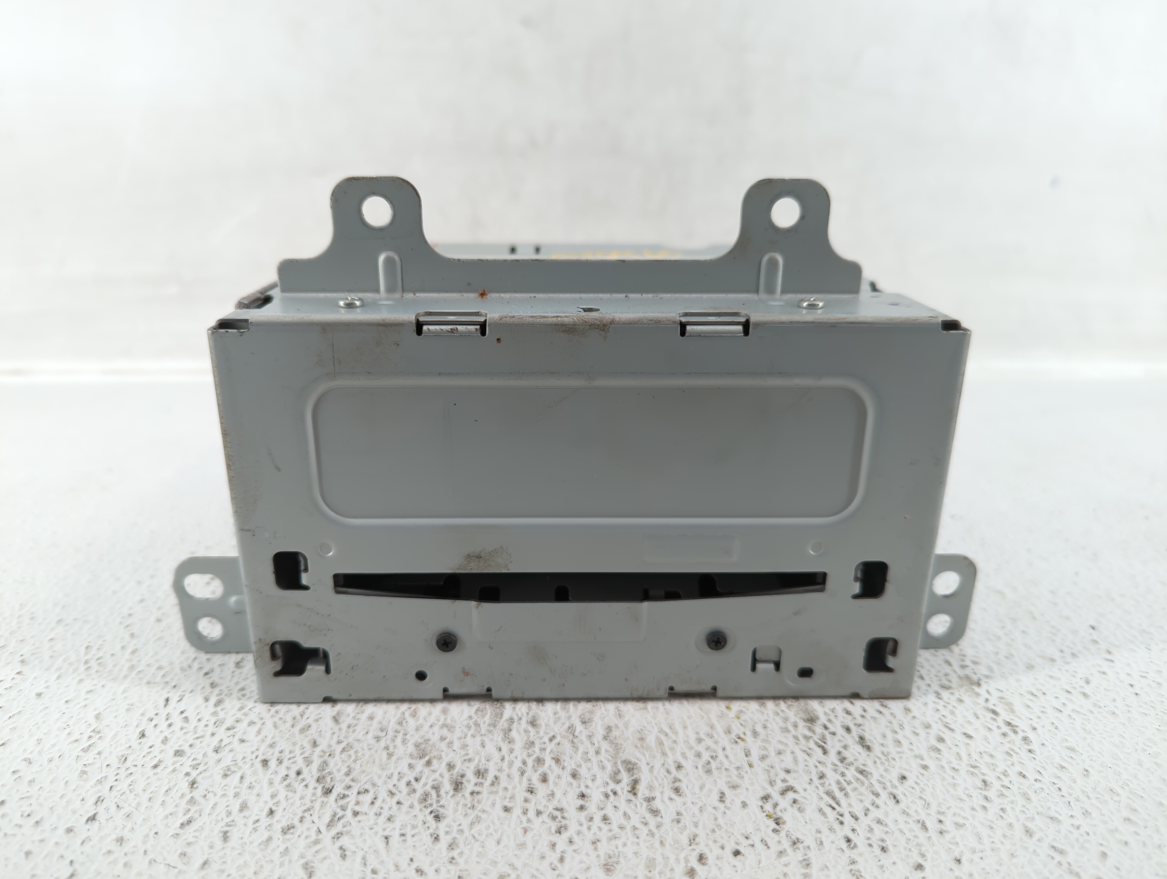 2011-2012 Chevrolet Cruze Am Fm Cd Player Radio Receiver 520207 - Oemusedautoparts1.com