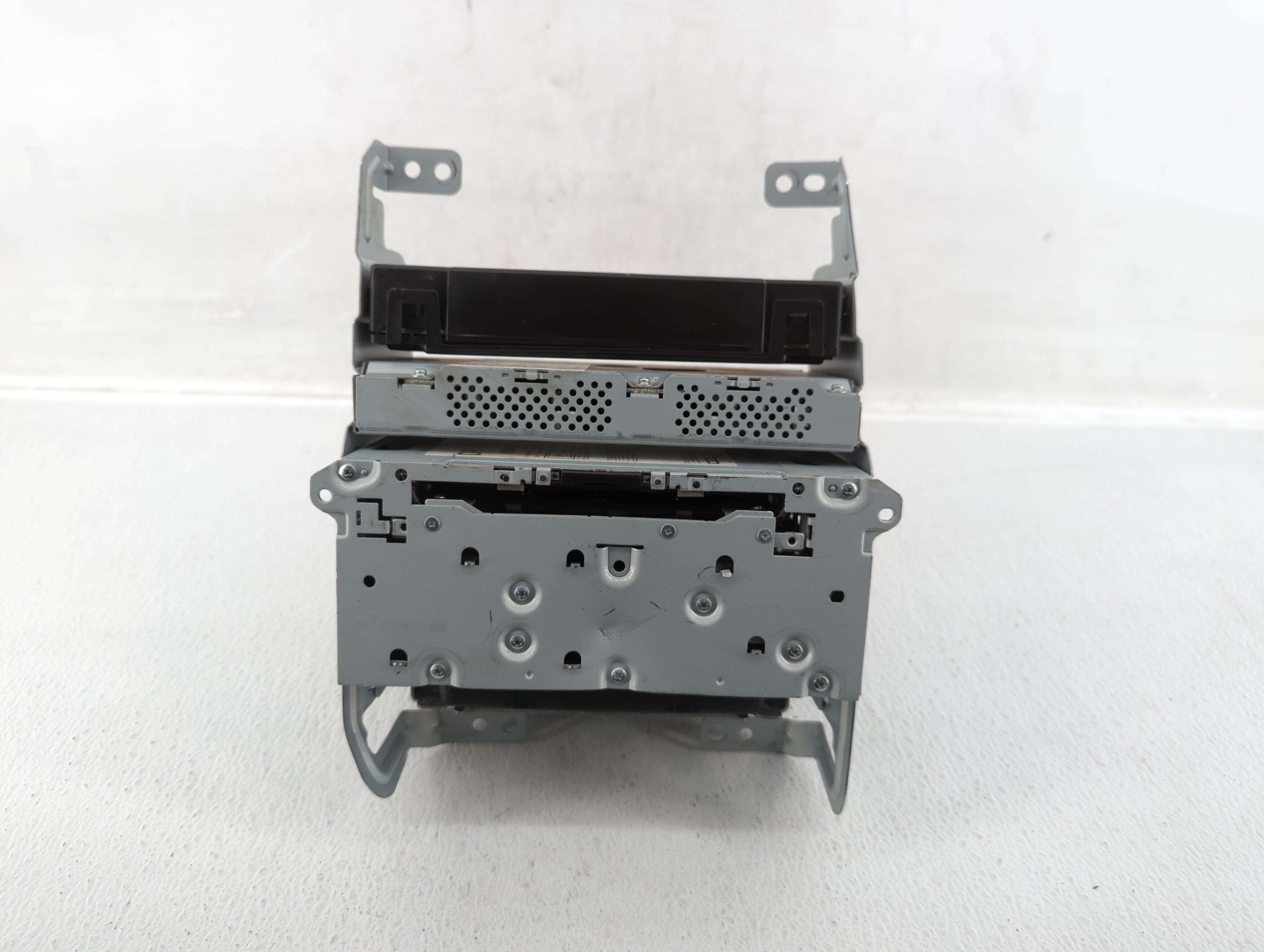 Picture of 2015-2019 Infiniti Q50 Am Fm Cd Player Radio Receiver 520483