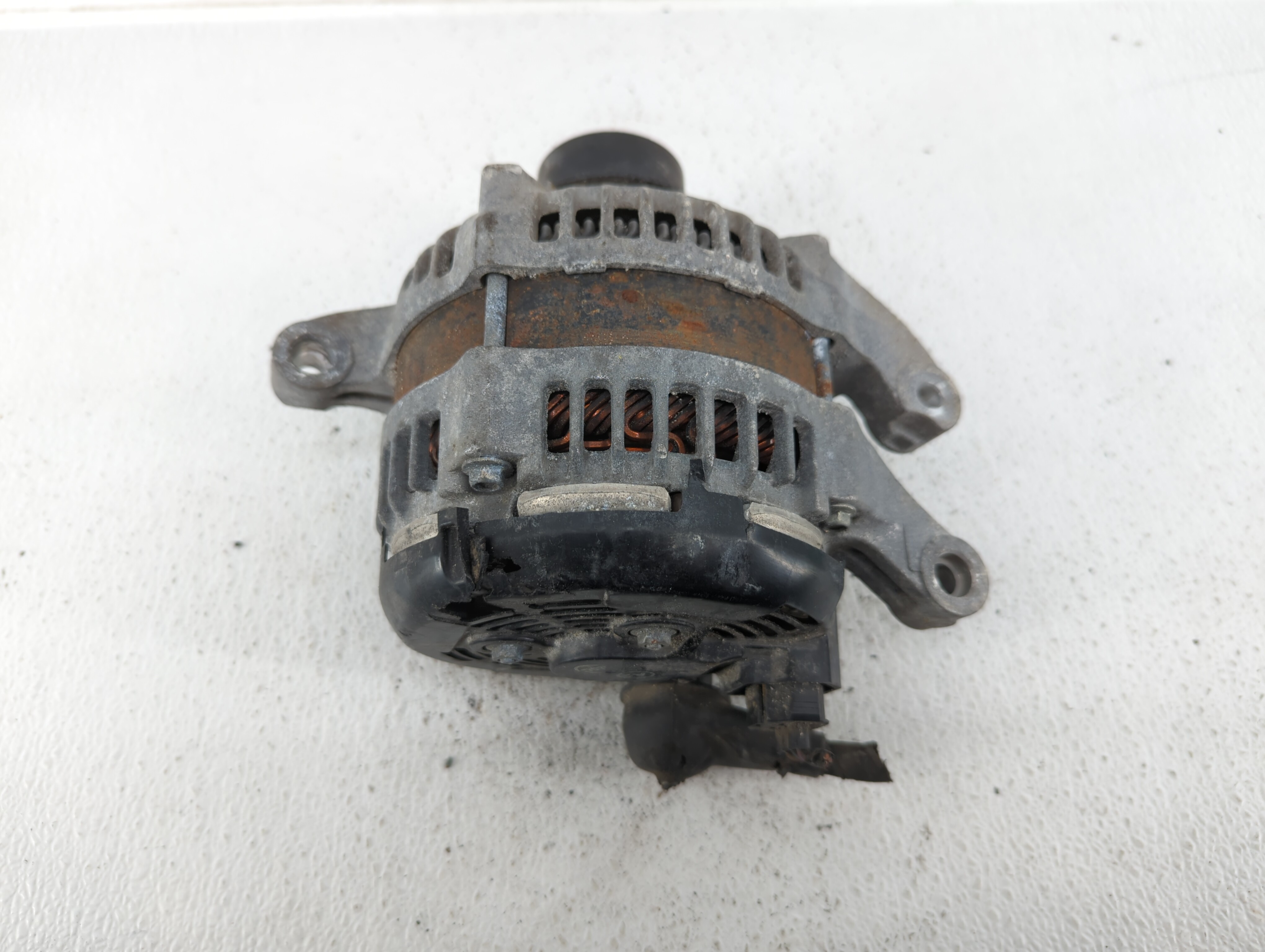 Picture of 2013-2020 Ford Fusion Alternator Generator Charging Assembly Engine Oem 521330