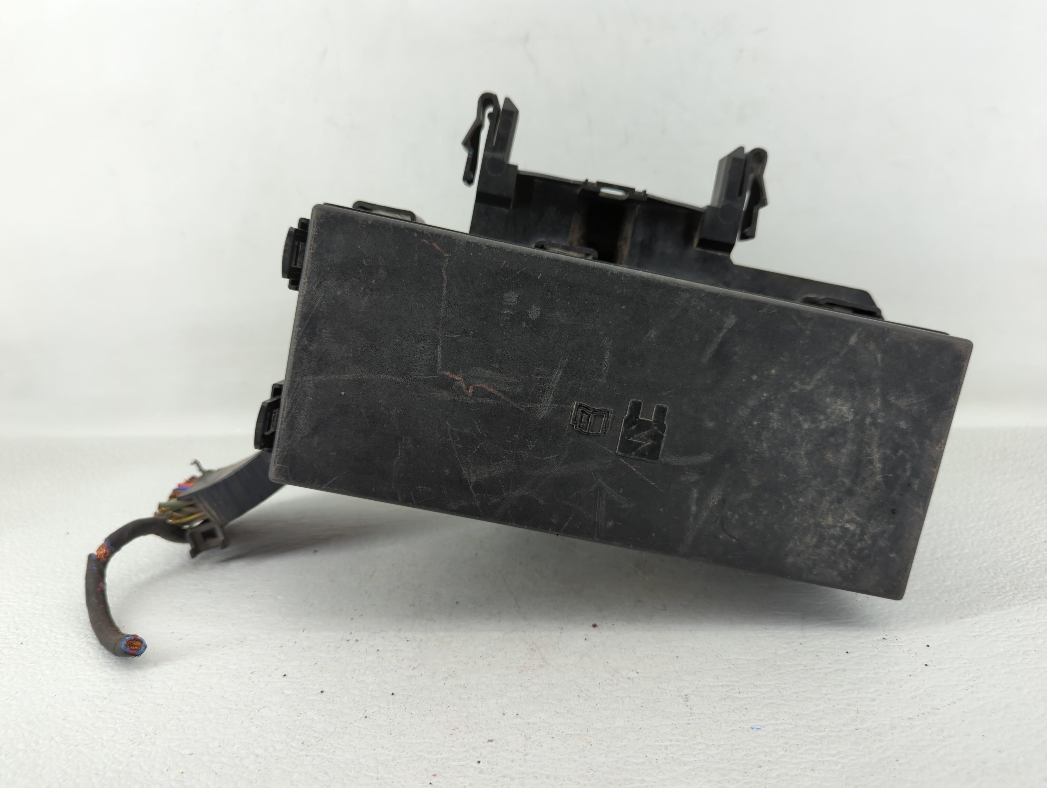 Picture of 2013-2013 Ford Explorer Fusebox Fuse Box Relay Module Bt4t-14a003-aa 522212