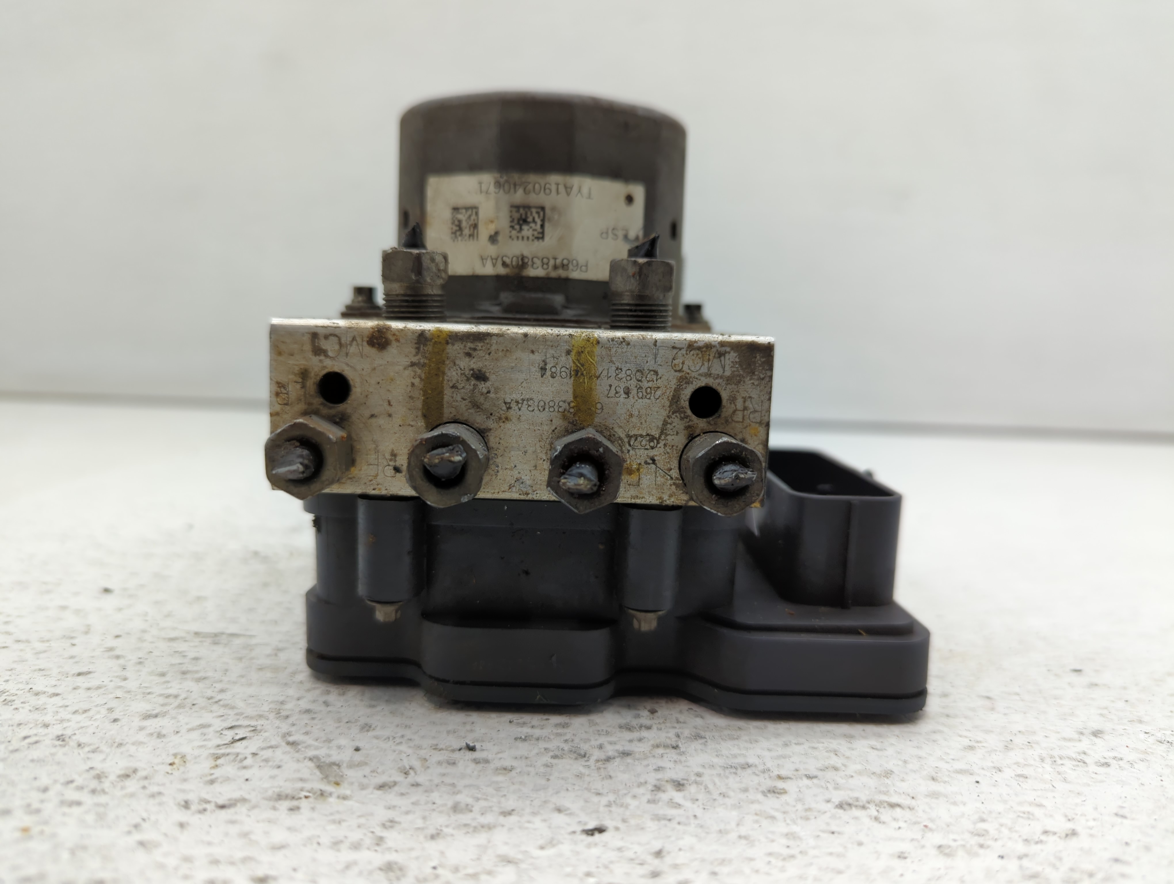 Picture of Dodge Caravan Abs Pump Control Module 523377