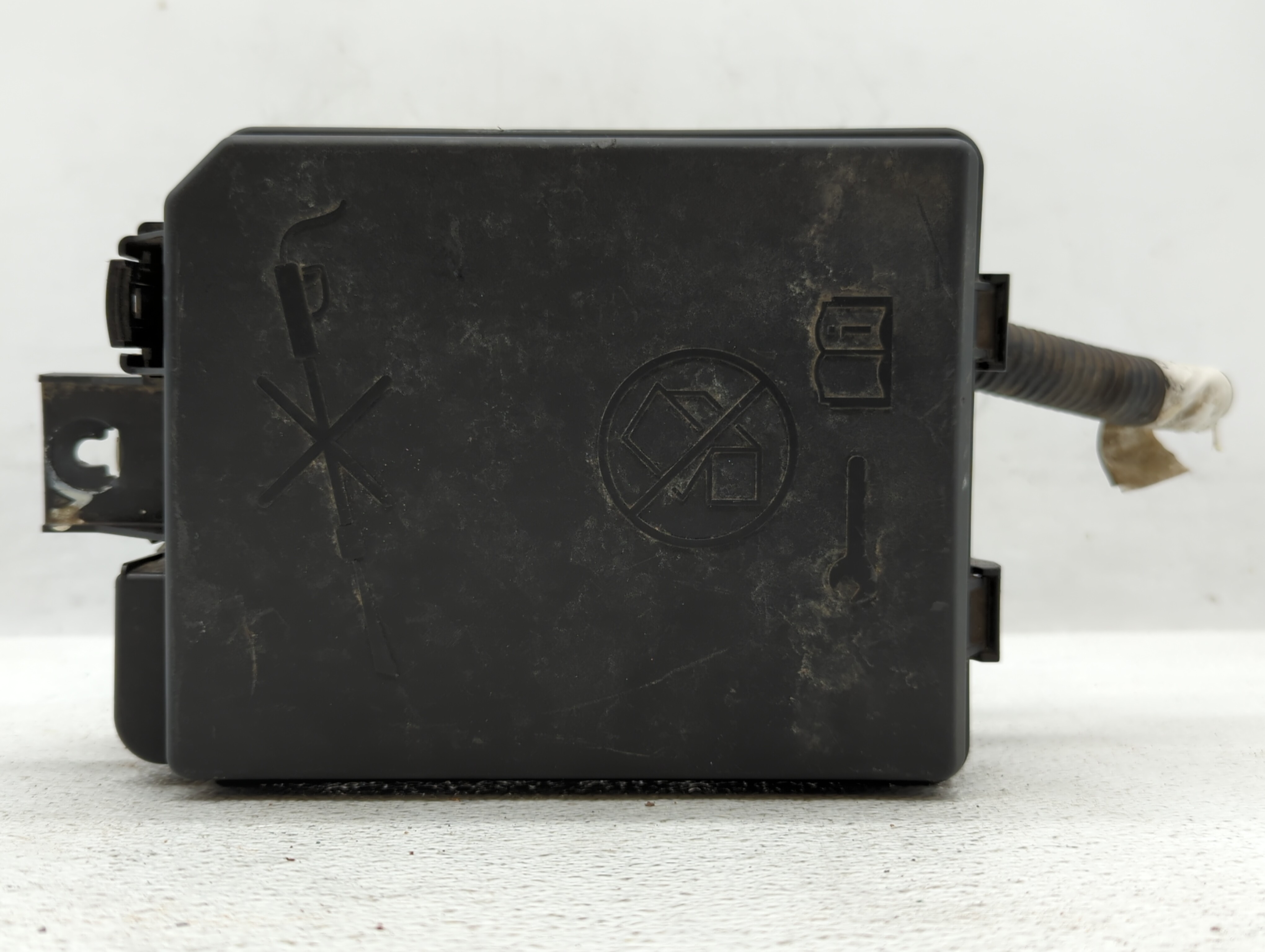 2018-2021 Chevrolet Trax Fusebox Fuse Box Relay Module 42588098 523789 - Oemusedautoparts1.com