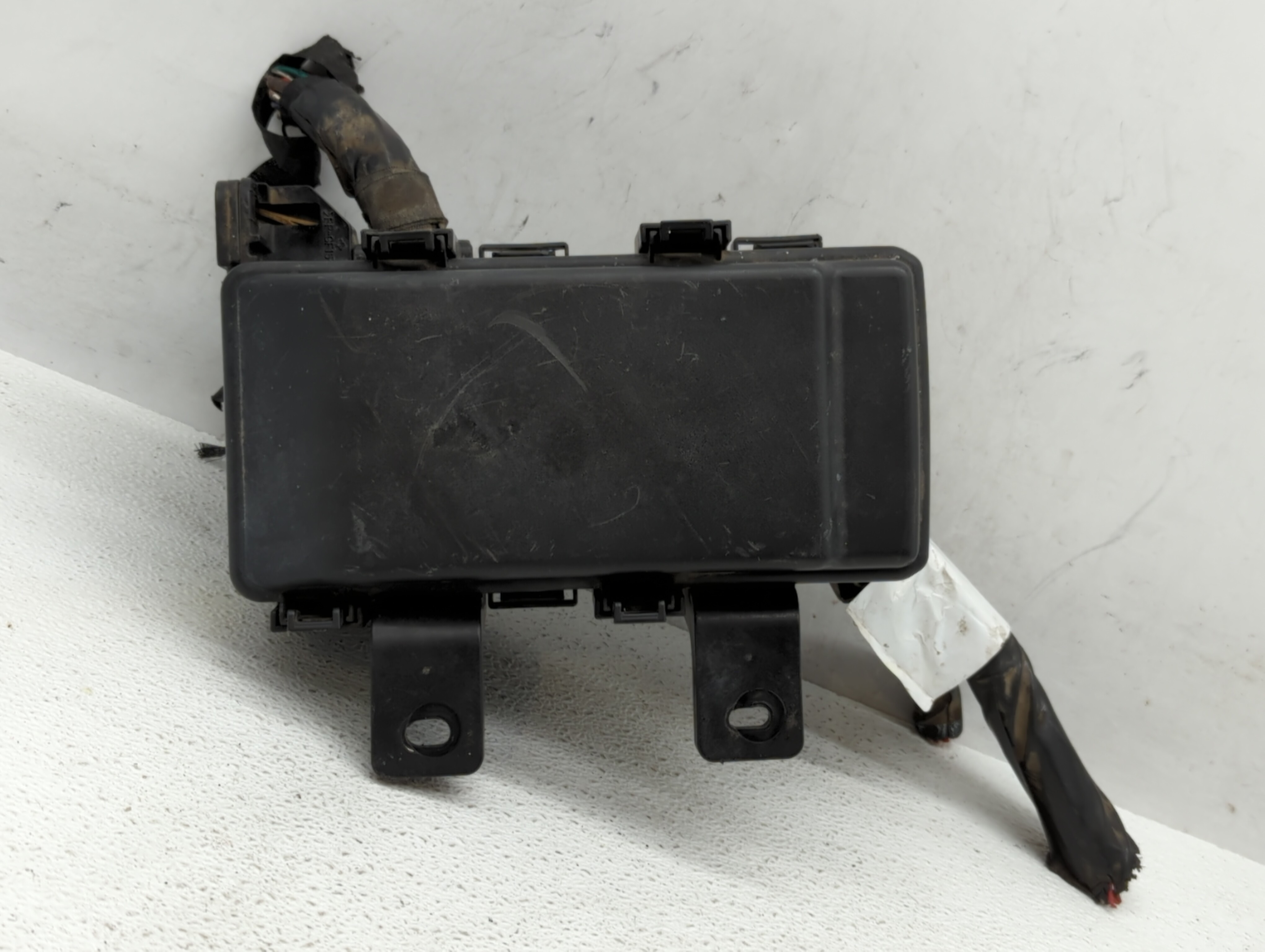Picture of 2006-2010 Hyundai Sonata Fusebox Fuse Box Relay Module 523829