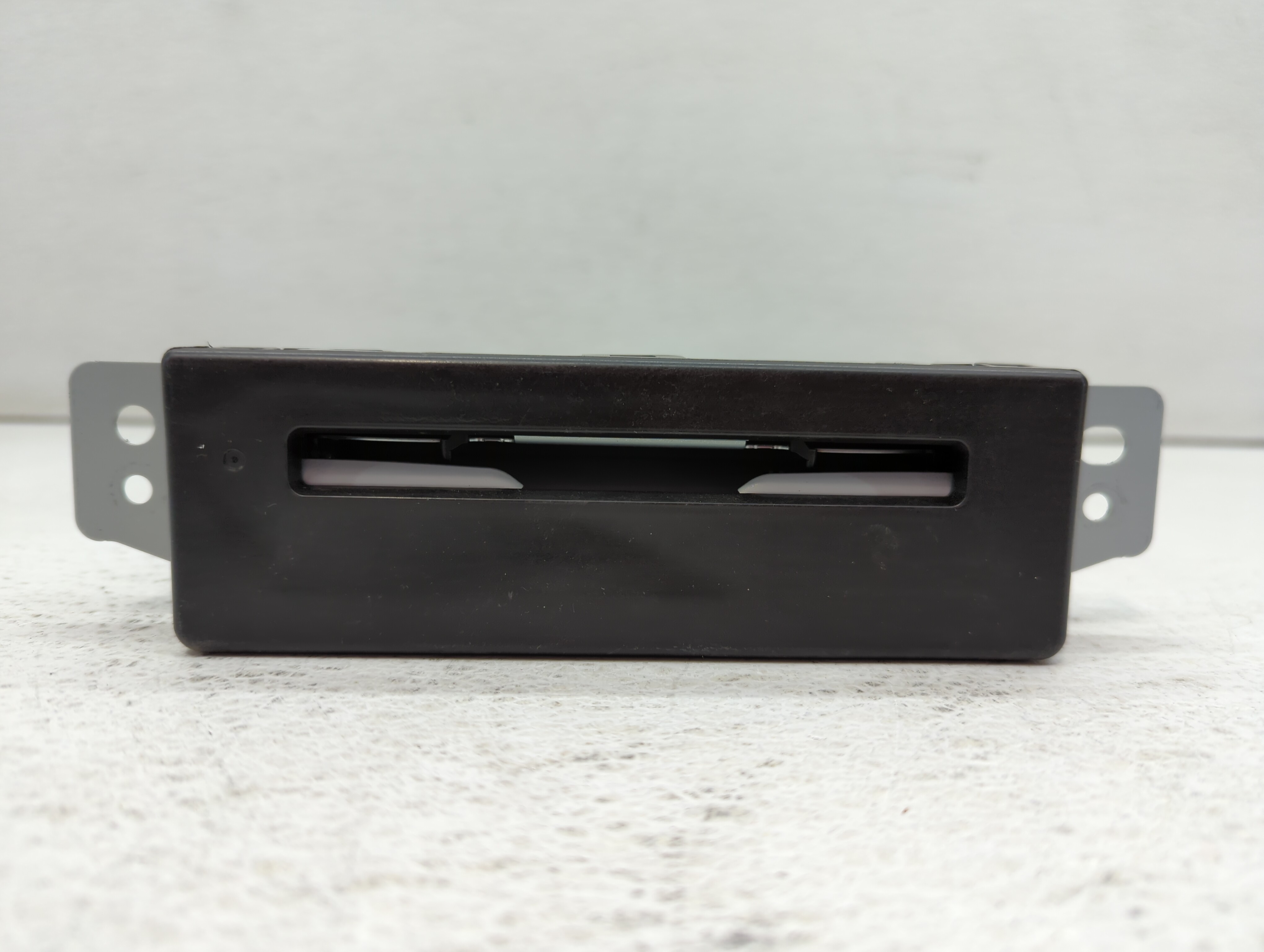 2015-2019 Chevrolet Silverado 1500 Am Fm Cd Player Radio Receiver 524139 - Oemusedautoparts1.com