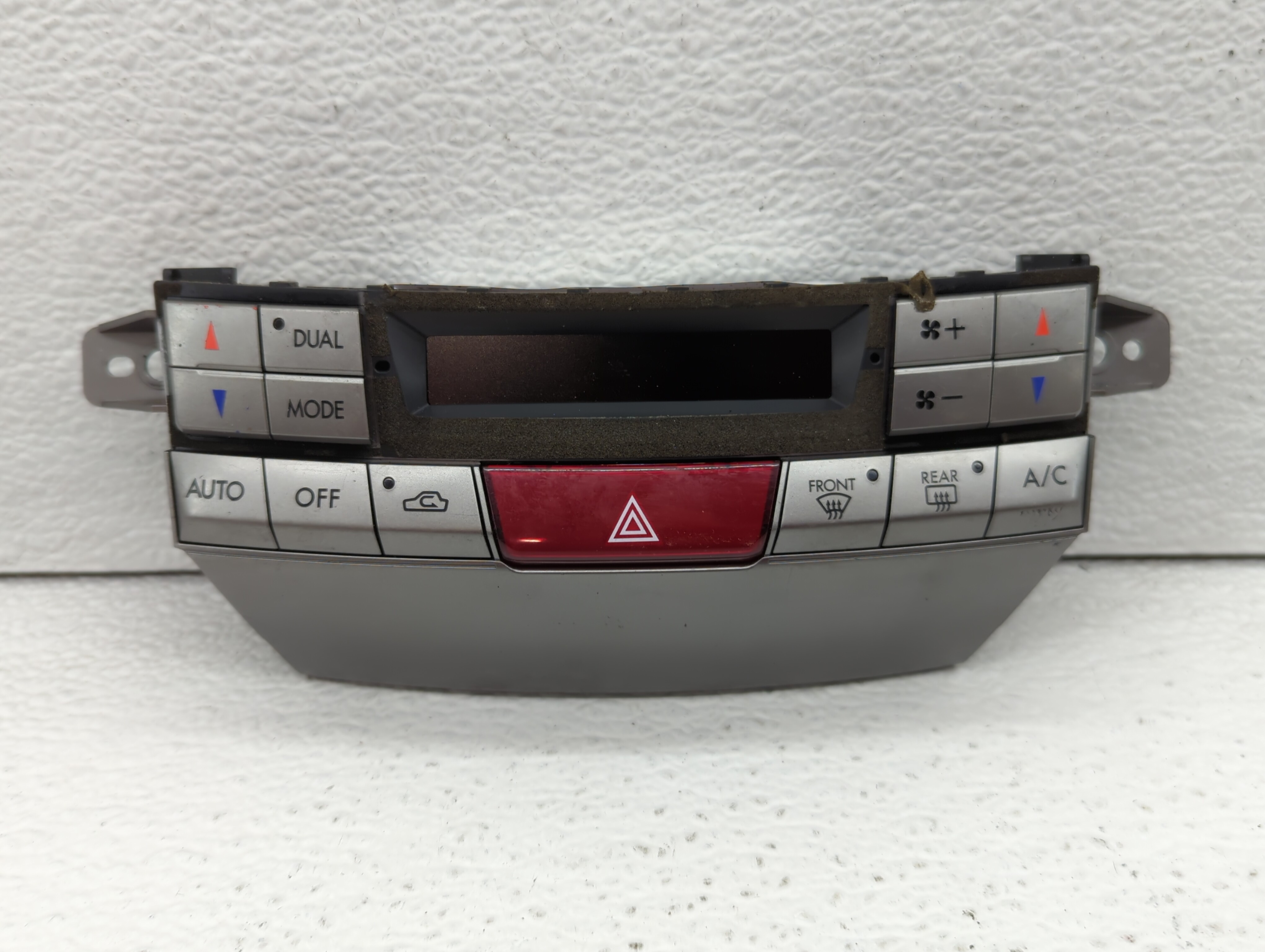 2010-2014 Subaru Legacy Ac Heater Climate Control 72311aj03a 524228 - Oemusedautoparts1.com