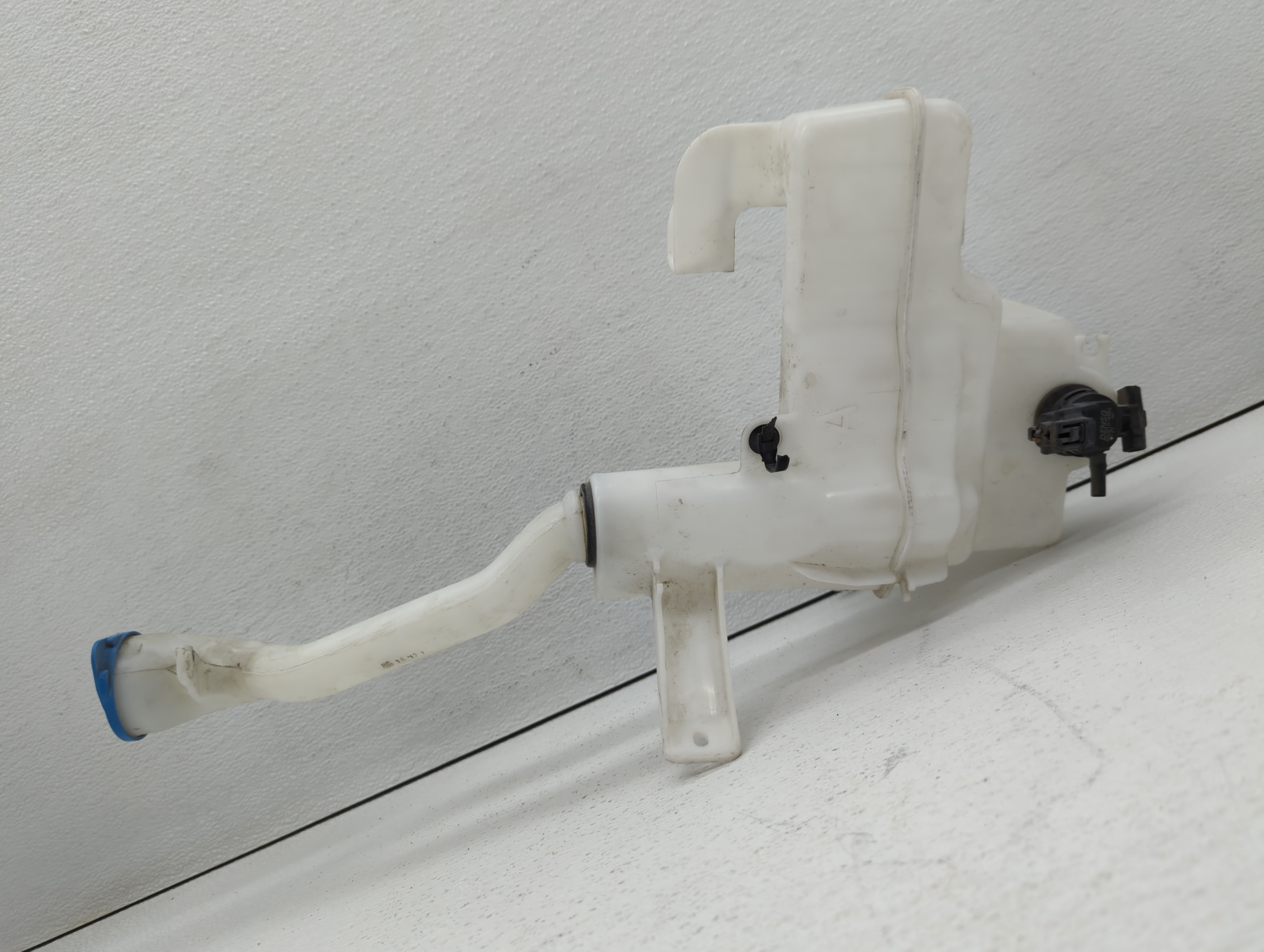 2012-2015 Honda Civic Windshield Washer Fluid Reservoir Bottle Oem 524372 - Oemusedautoparts1.com