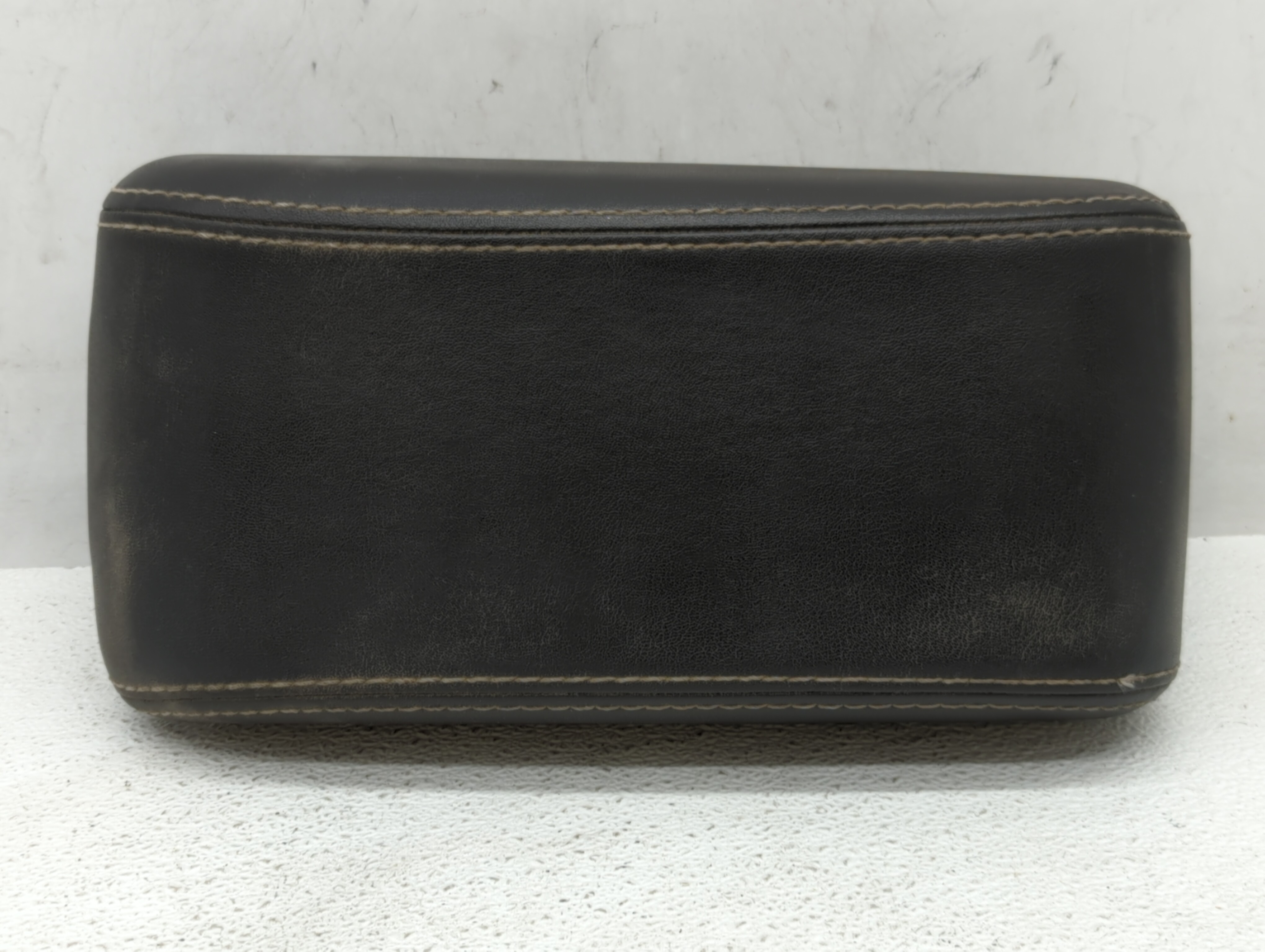 2010 Ford Fusion Center Console Armrest Cover Lid 525127 - Oemusedautoparts1.com
