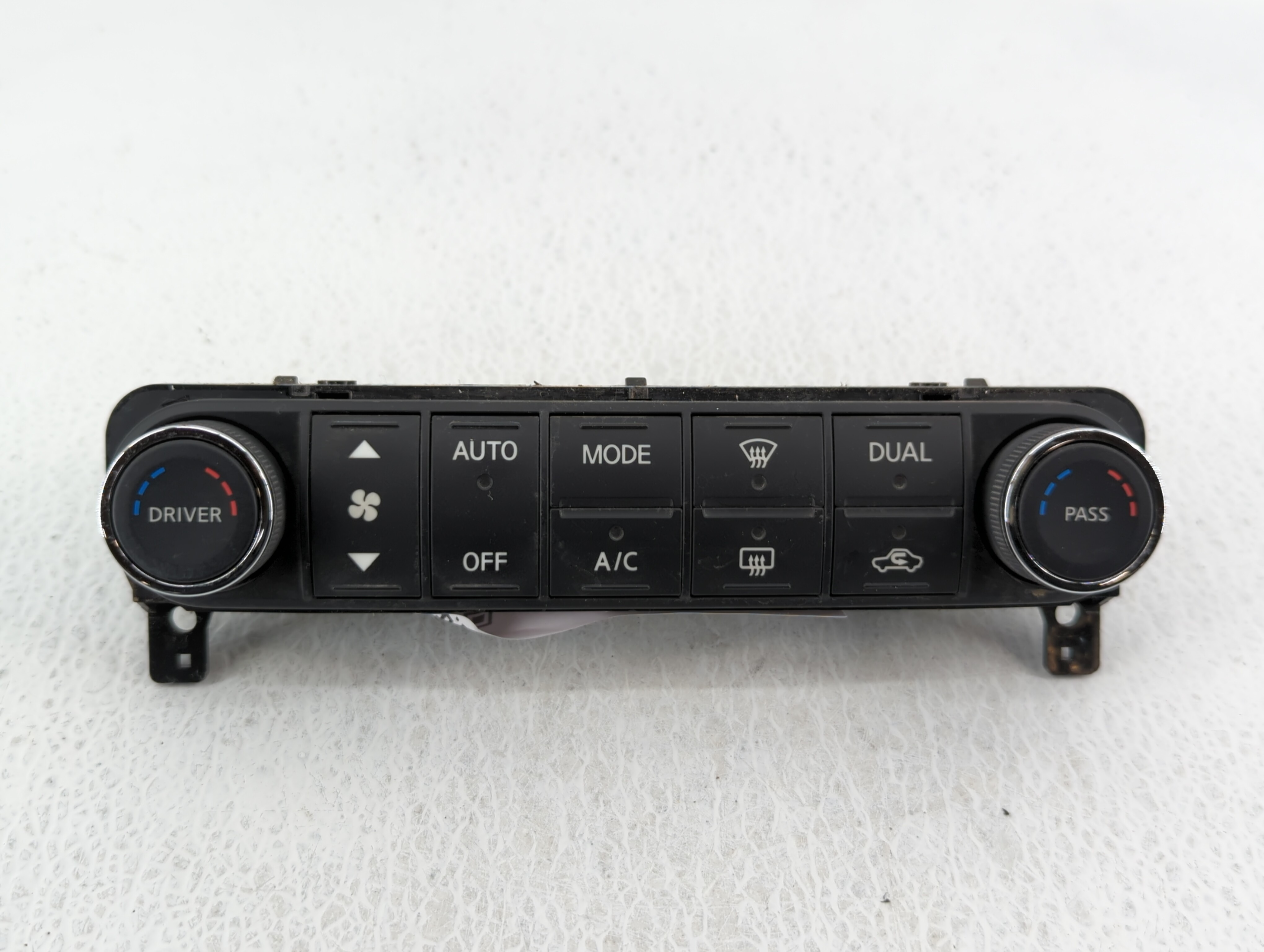 Picture of 2007-2008 Nissan Maxima Ac Heater Climate Control 27500 Zk30a 525223