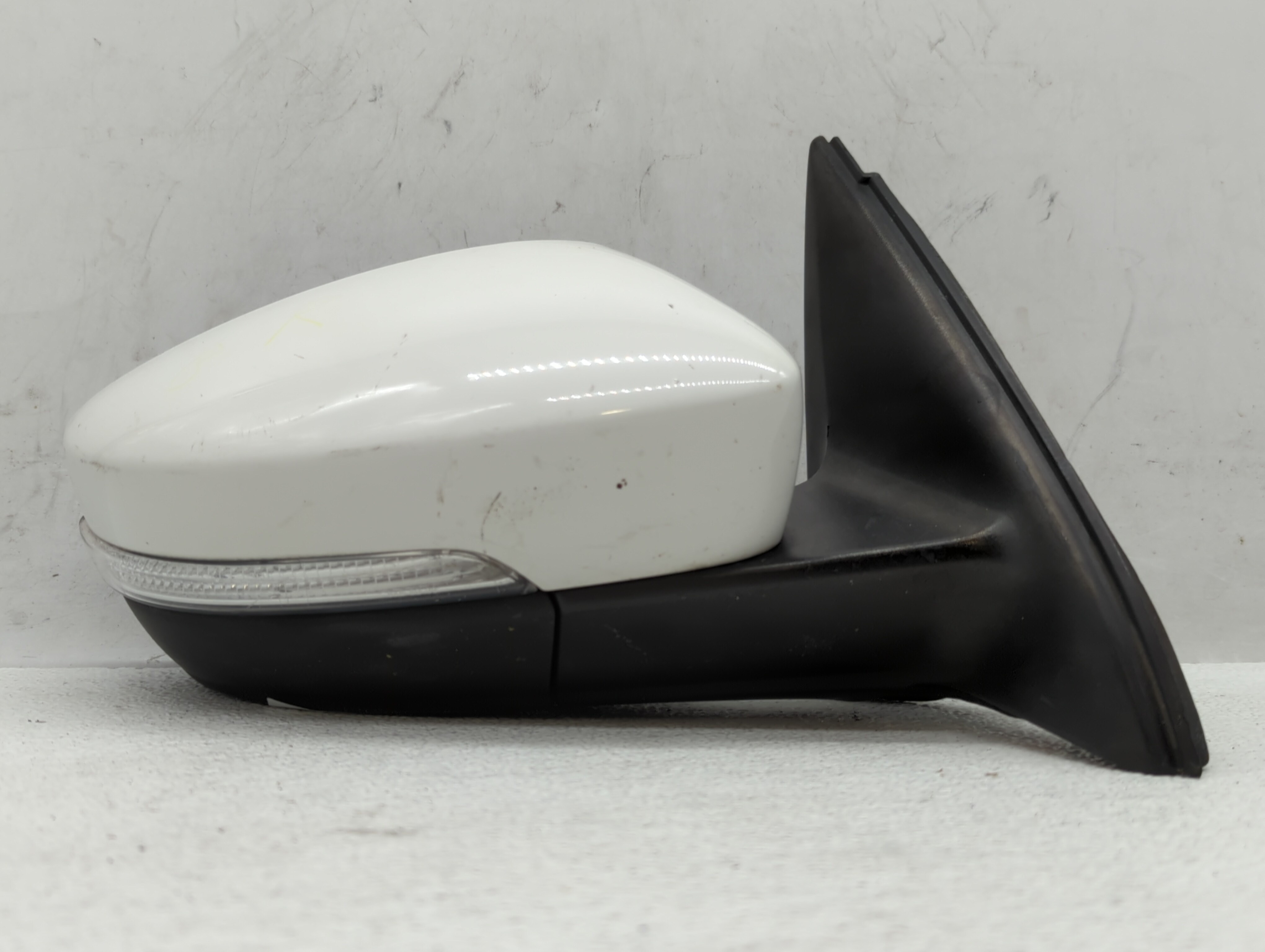 2016 Volkswagen Gli Passenger Right Side View Power Door Mirror White 526261 - Oemusedautoparts1.com