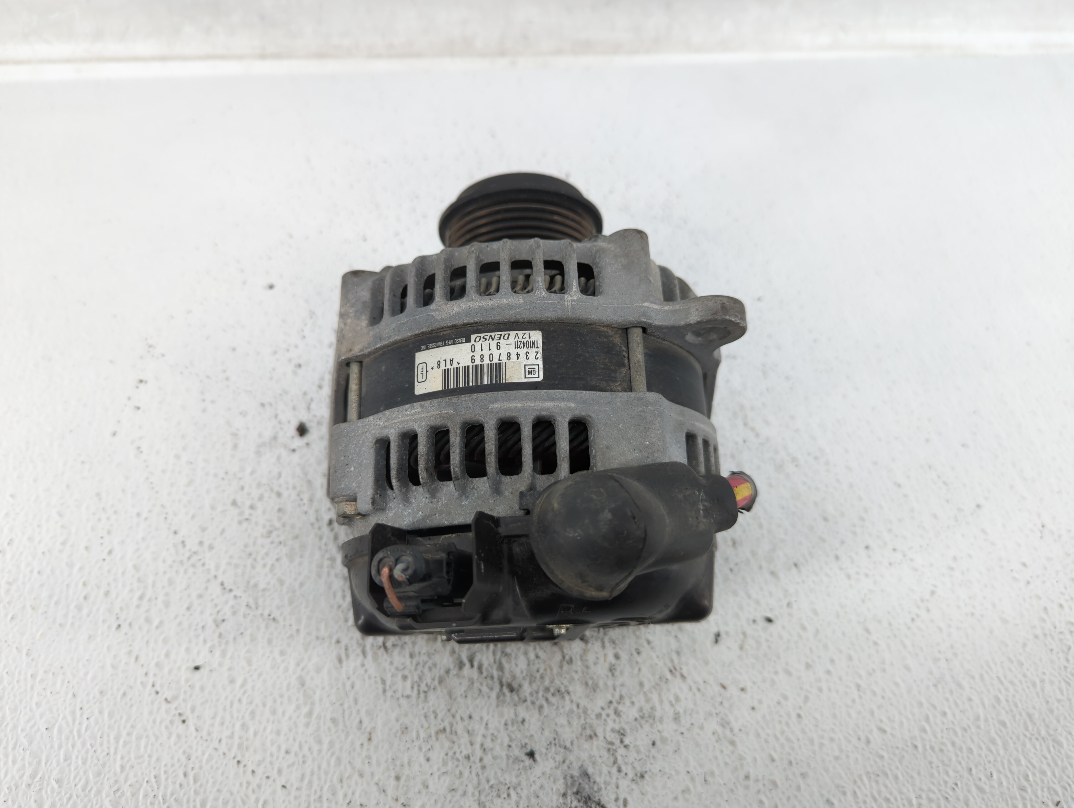 Gmc Yukon Xl Alternator Generator Charging Assembly Engine Oem 526396 - Oemusedautoparts1.com