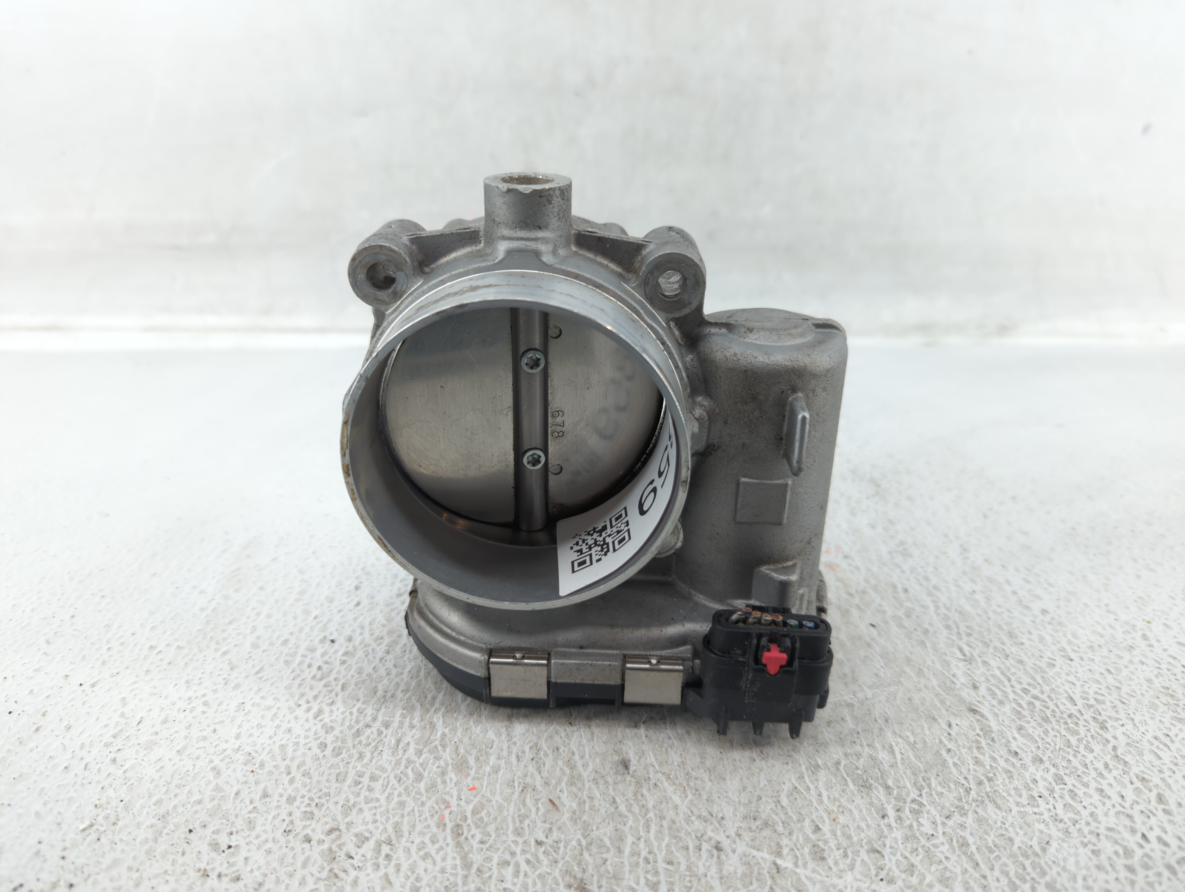 2011-2016 Chrysler Town & Country Throttle Body 528859 - Oemusedautoparts1.com