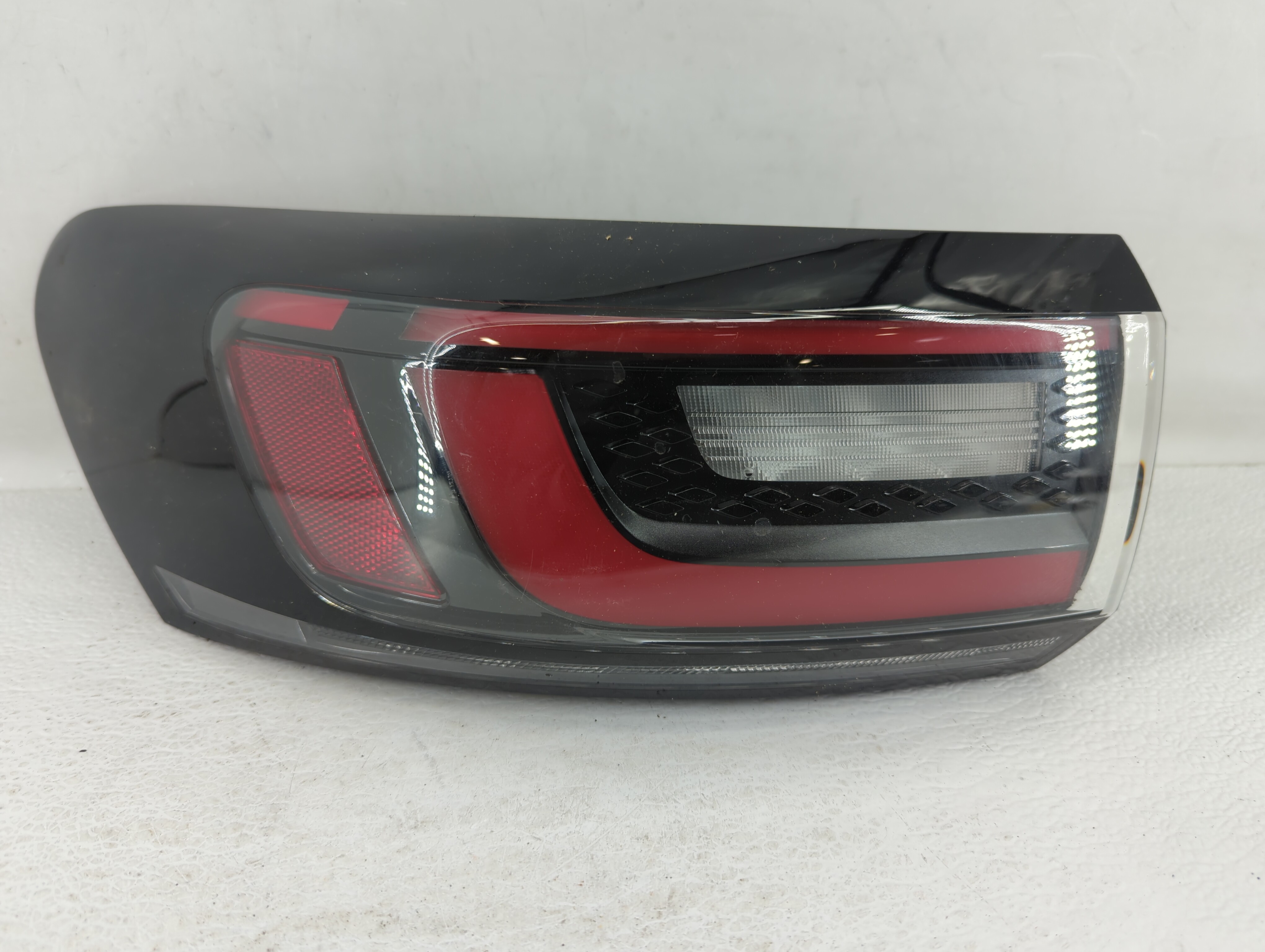 2021 Volkswagen Id.4 Driver Left Side Tail Light Taillight Oem 530116 - Oemusedautoparts1.com