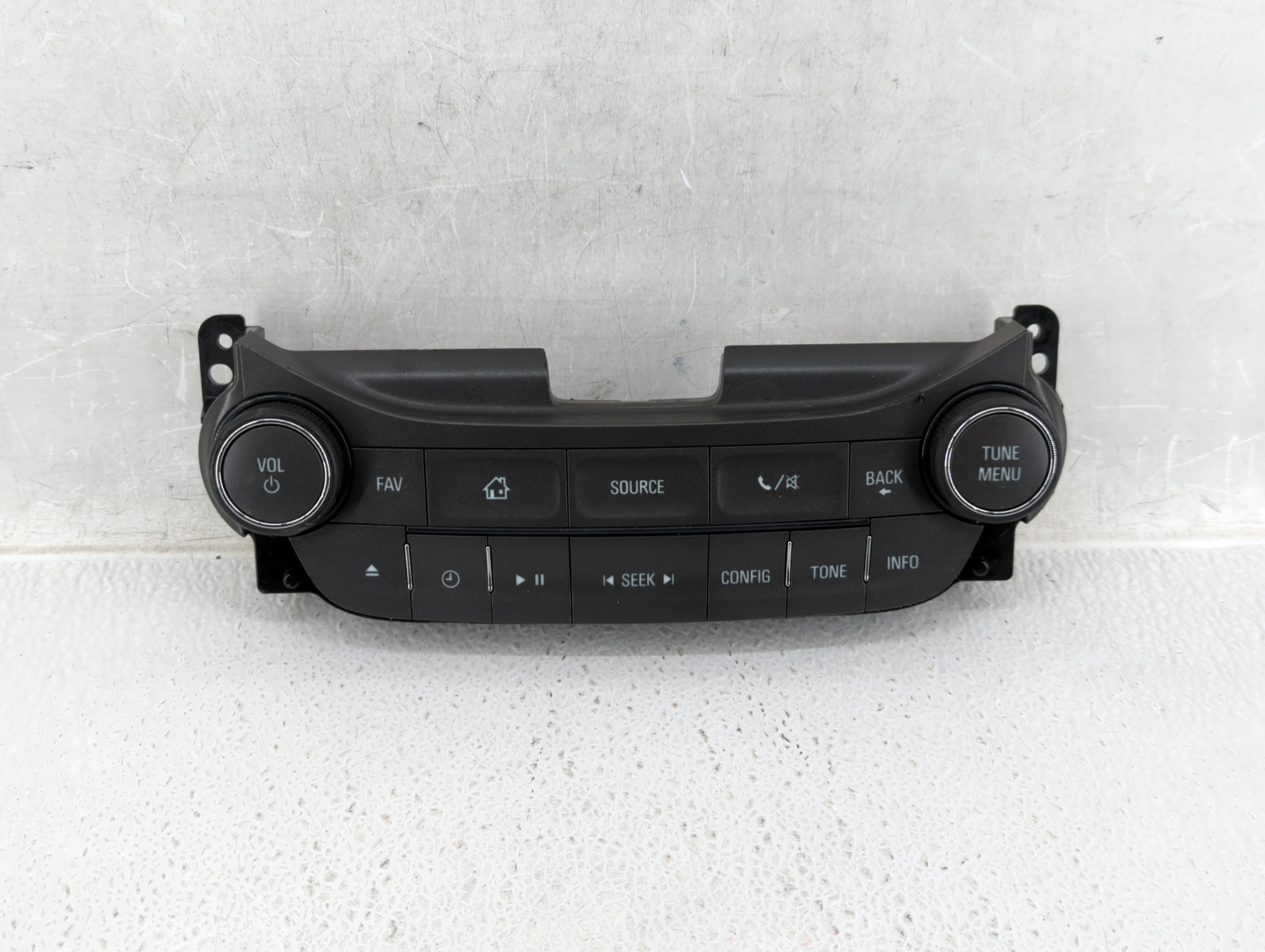 2013-2013 Chevrolet Malibu Radio Control Panel 533688 - Oemusedautoparts1.com