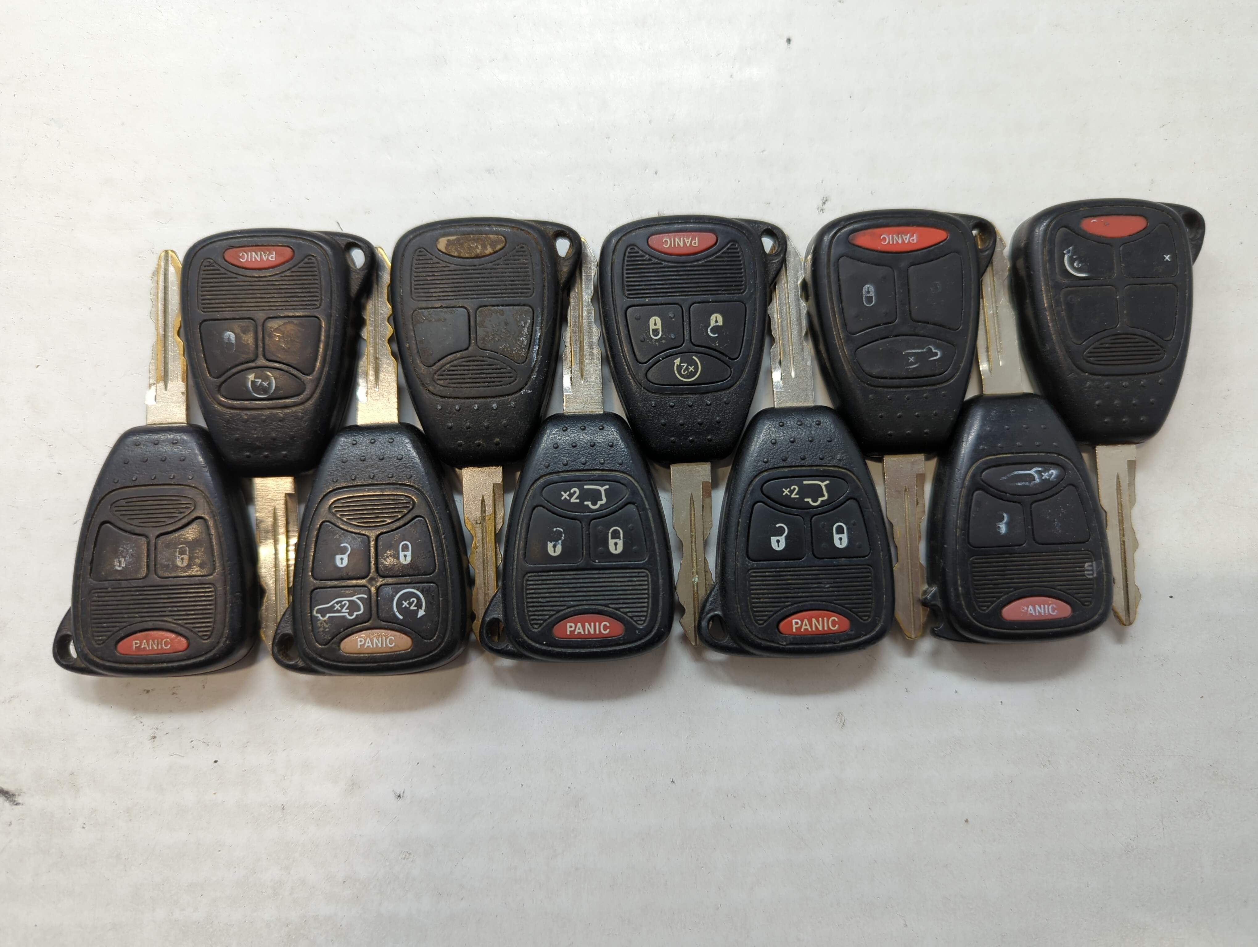 Lot of 10 Jeep Keyless Entry Remote Fob OHT692715AA | M3N5WY72XX | 533815 - Oemusedautoparts1.com