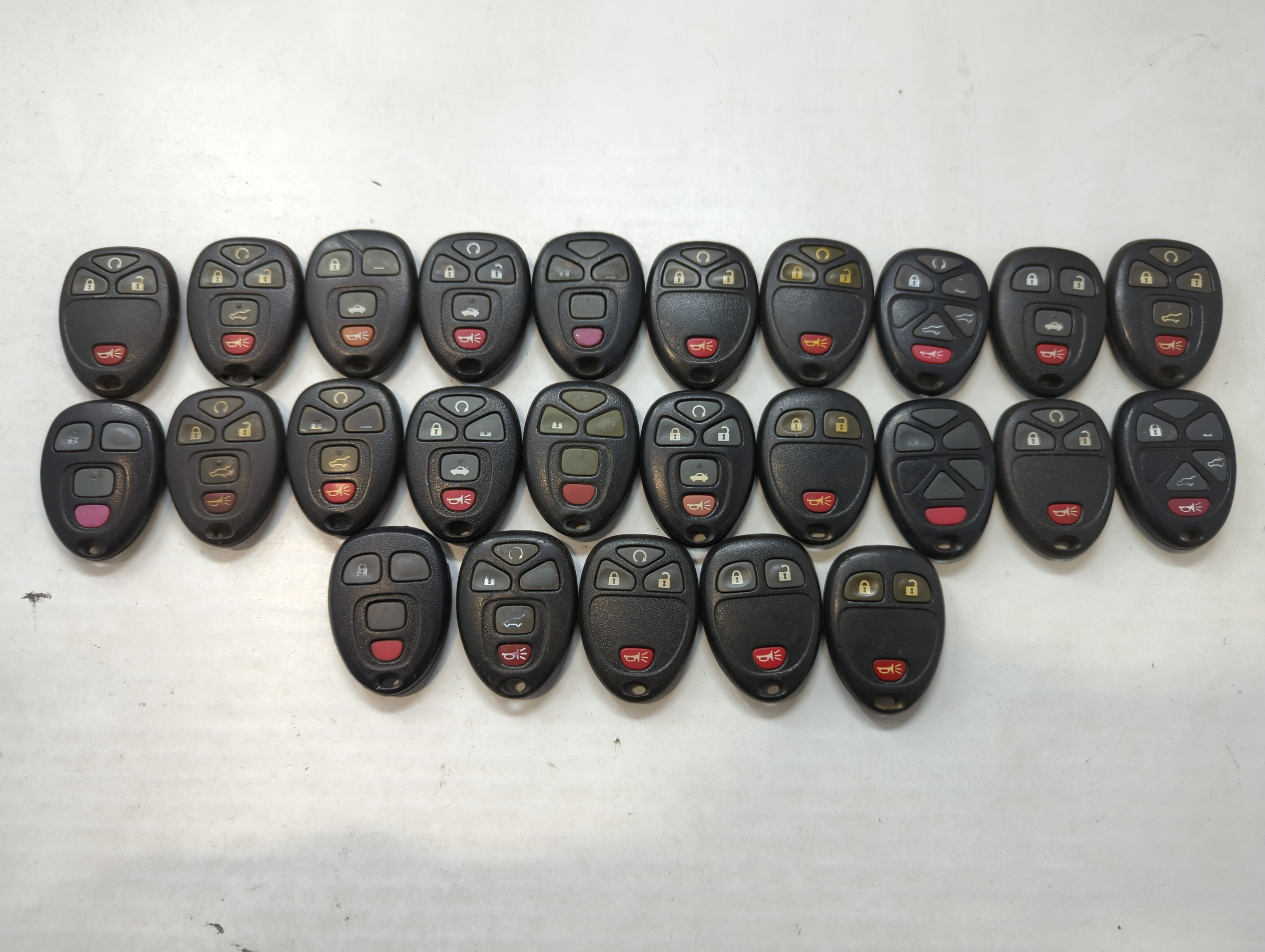Lot of 25 Chevrolet Keyless Entry Remote Fob OUC60270 | OUC60221 MIXED 533918 - Oemusedautoparts1.com