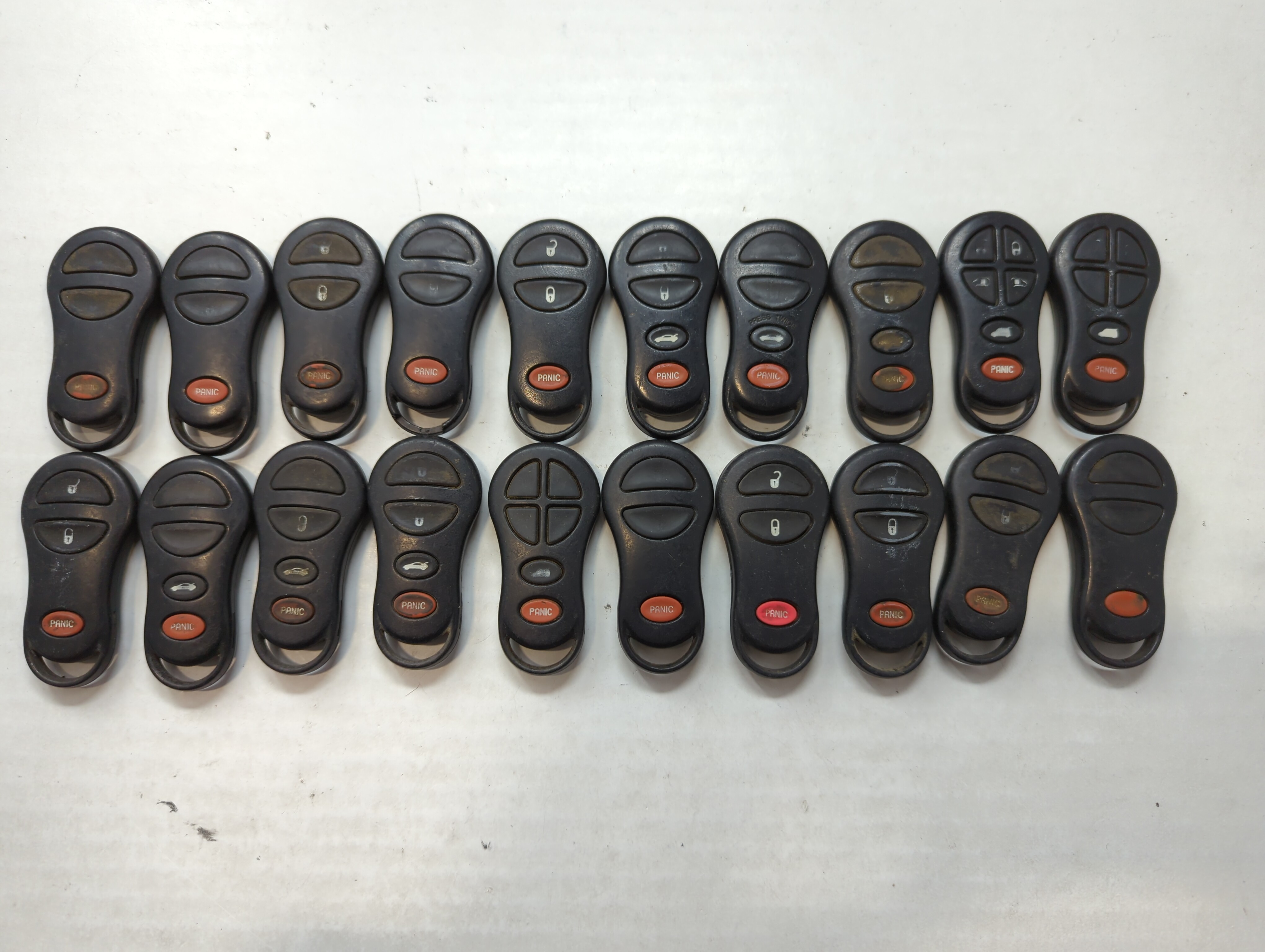 Lot of 20 Dodge Keyless Entry Remote Fob GQ43VT9T | GQ43VTI7T 04759008 | 533920 - Oemusedautoparts1.com