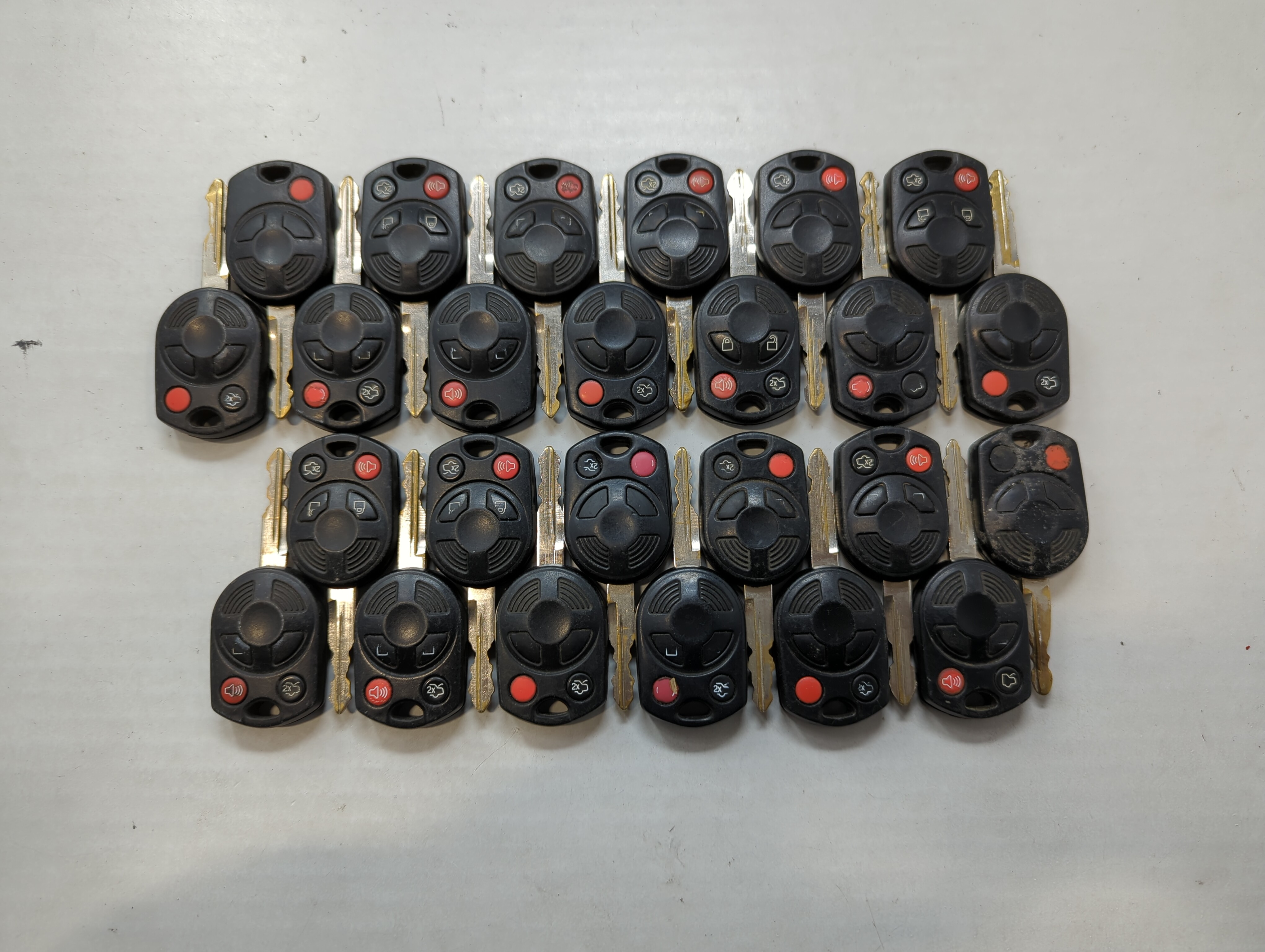 Lot of 25 Ford Keyless Entry Remote Fob OUCD6000022 | CWTWB1U722 533930 - Oemusedautoparts1.com