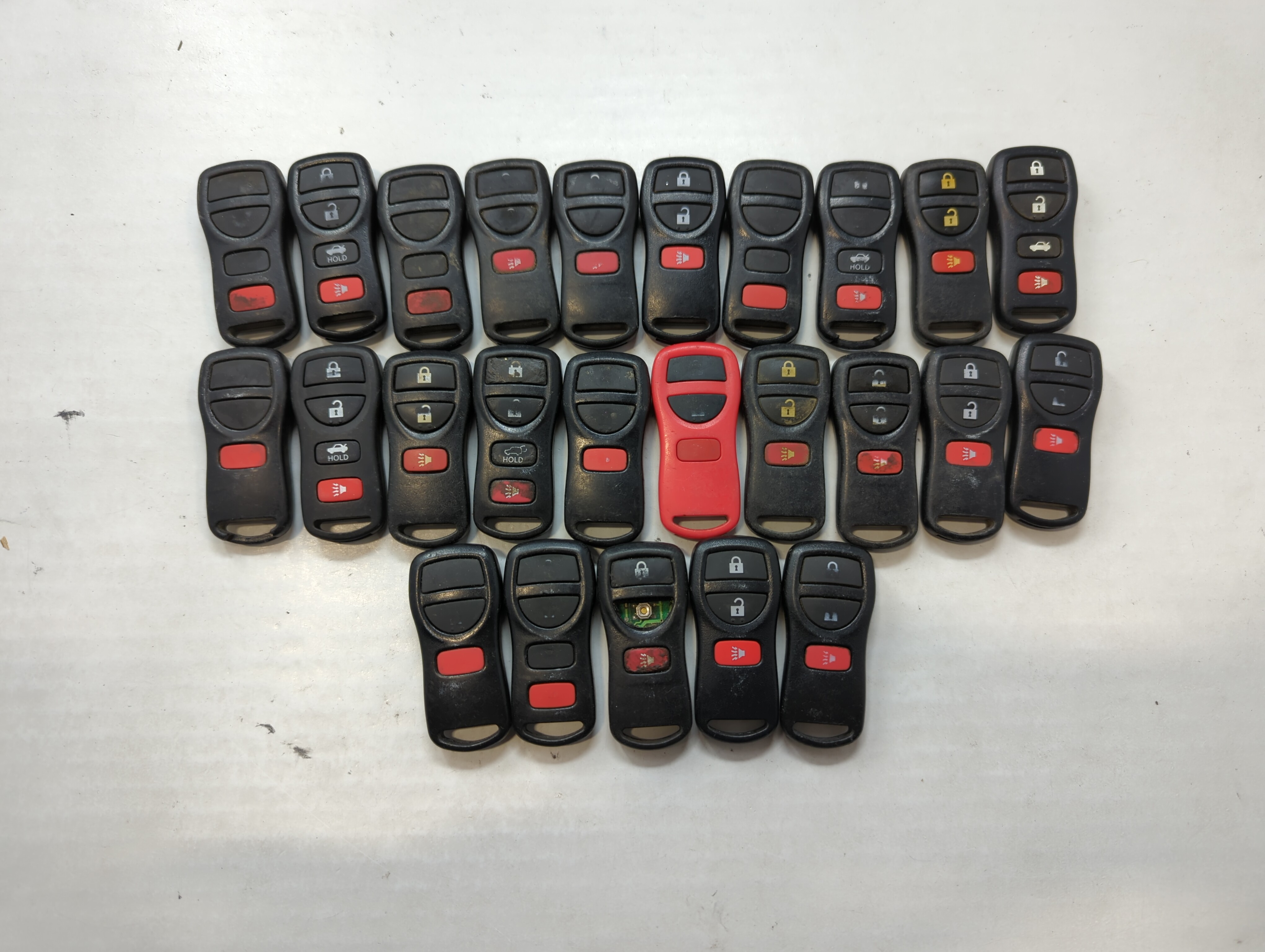 Lot of 25 Nissan Keyless Entry Remote Fob CWTWB1U821 | CWTWB1U429 | 533938 - Oemusedautoparts1.com
