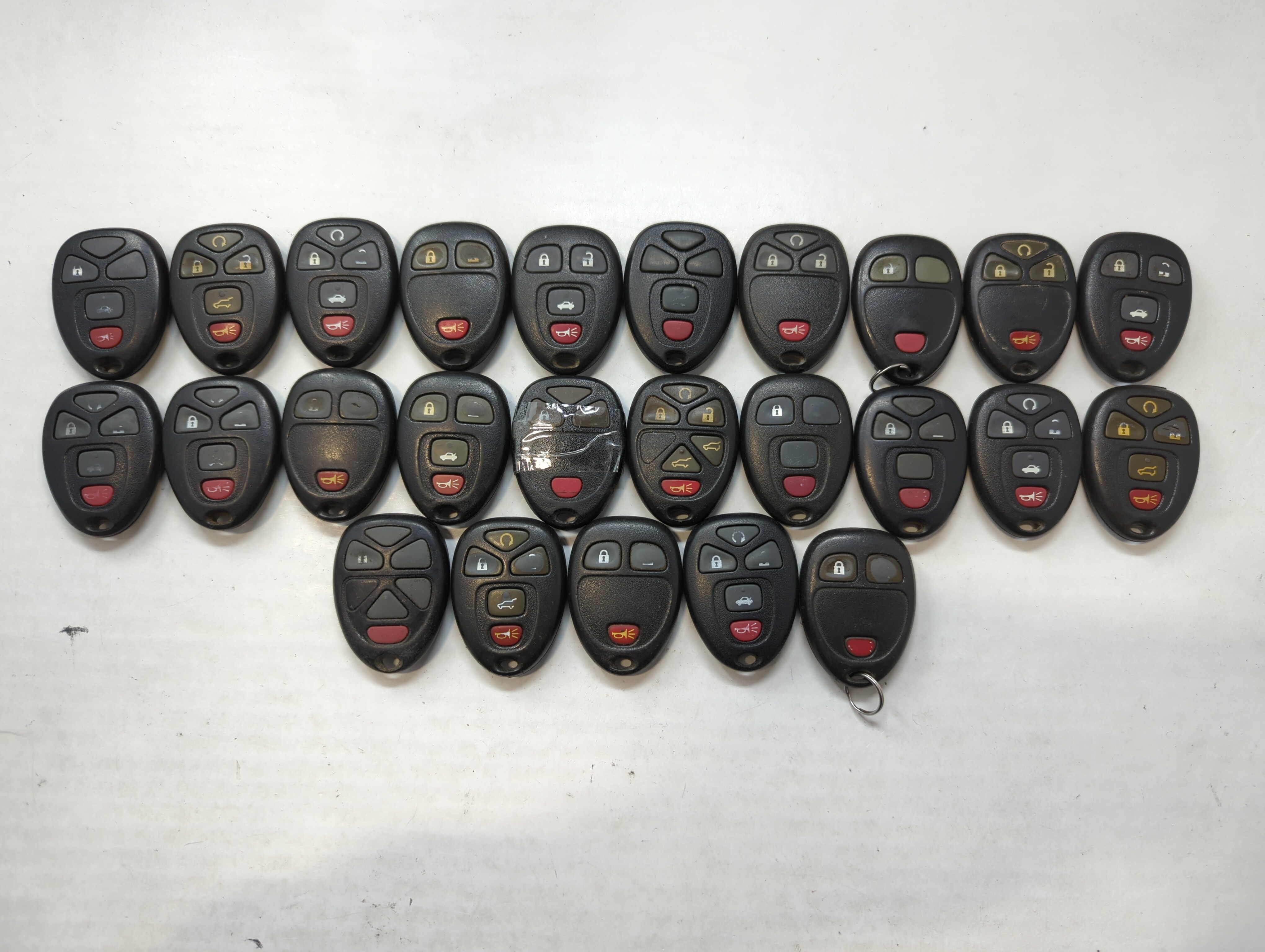 Lot of 25 Chevrolet Keyless Entry Remote Fob OUC60270 | OUC60221 MIXED 533940 - Oemusedautoparts1.com