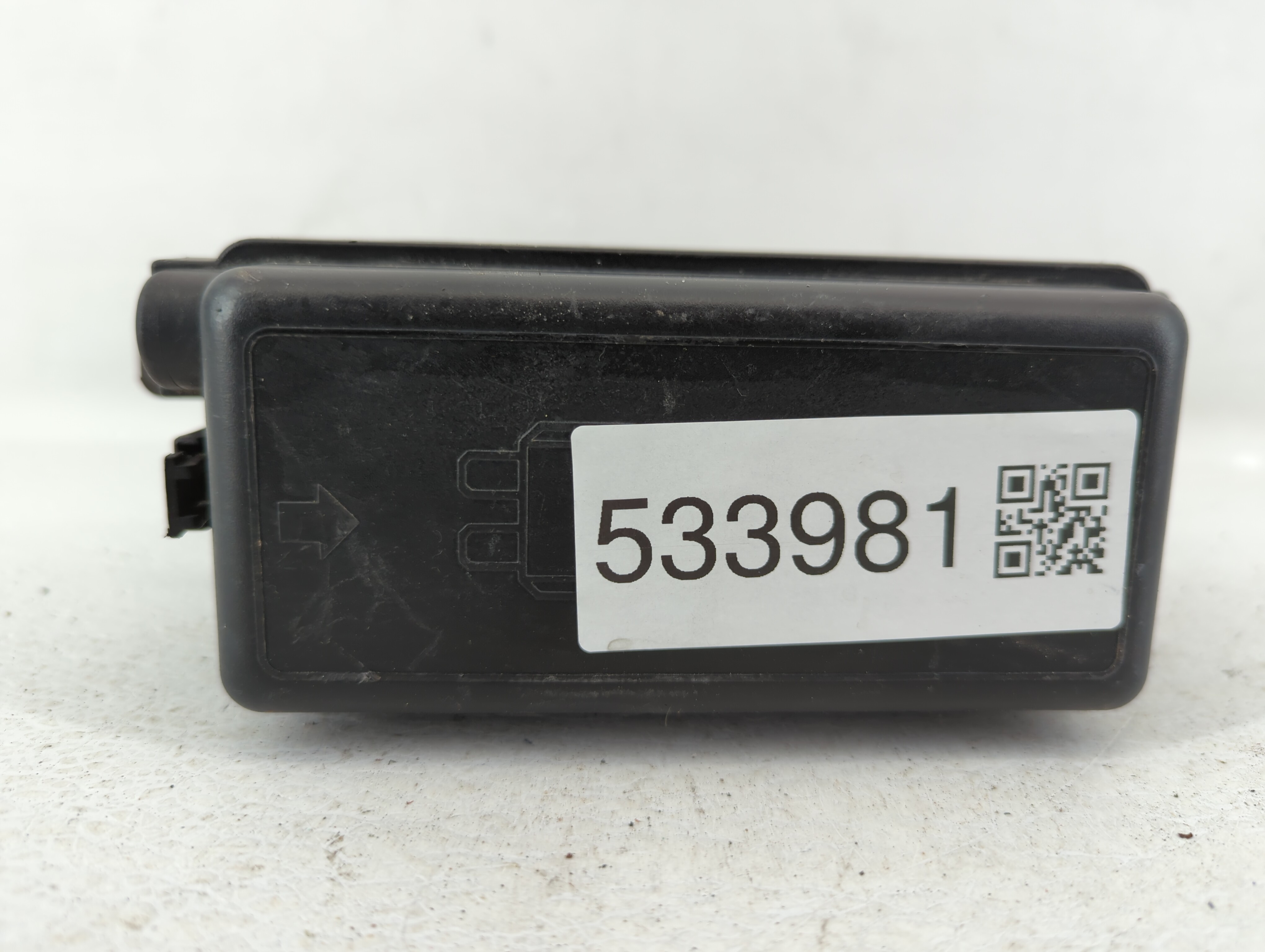 Picture of 2011-2011 Mini Cooper Countryman Fusebox Fuse Box Relay Module 9240943-01 533981