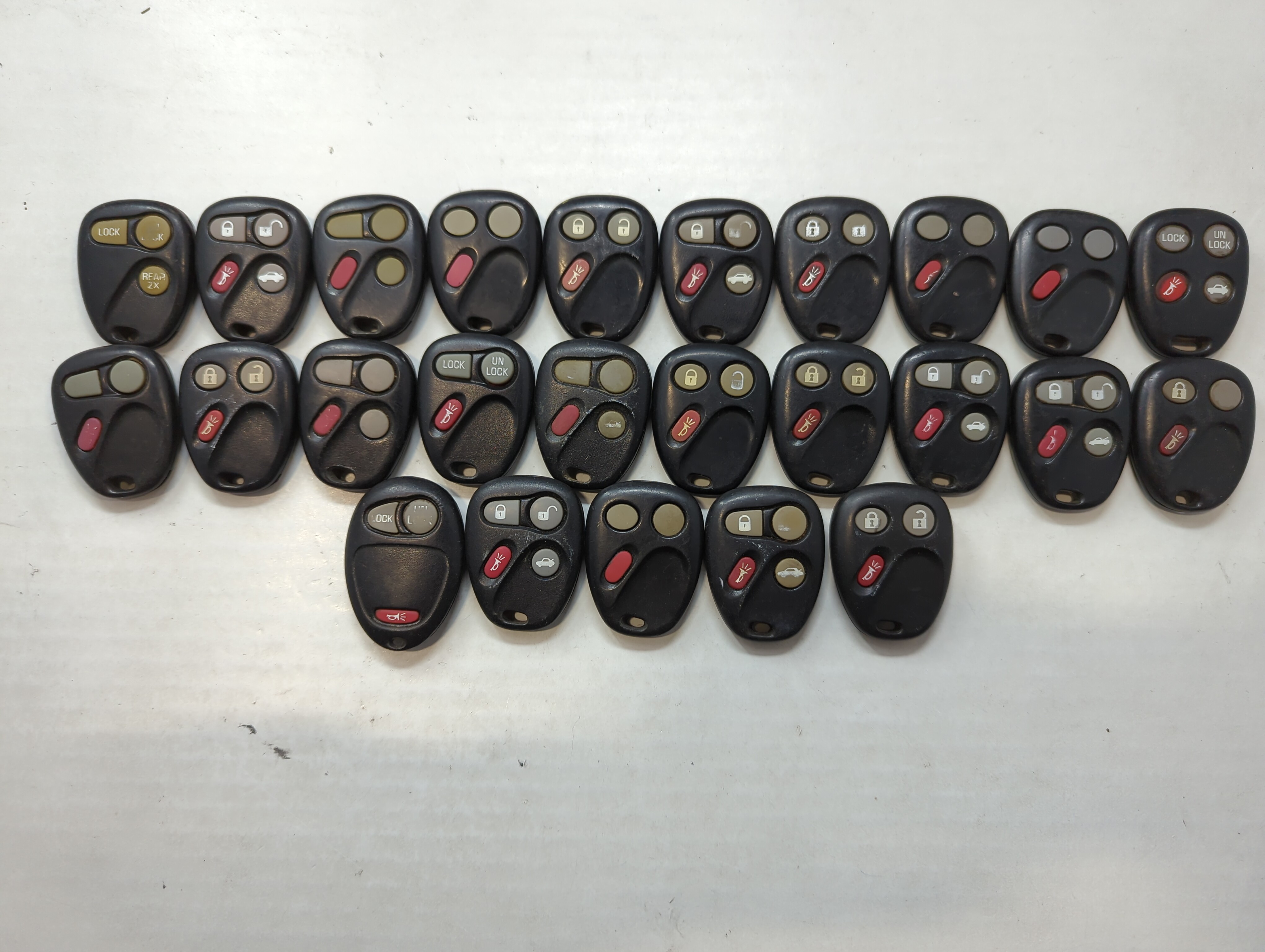 Lot of 25 Chevrolet Keyless Entry Remote Fob MYT3X689B | KOBELEAR1XT | 534692 - Oemusedautoparts1.com