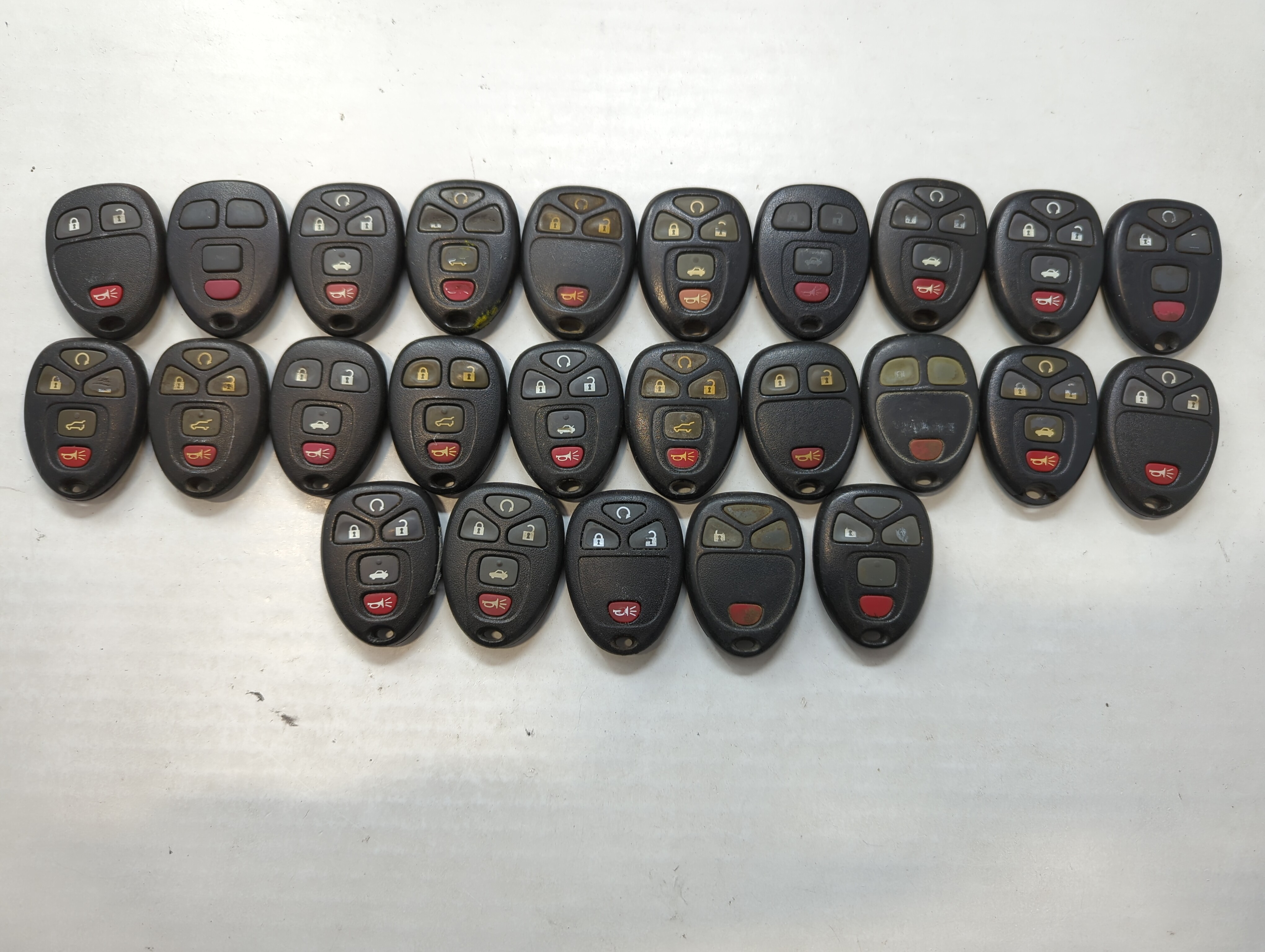 Lot of 25 Chevrolet Keyless Entry Remote Fob OUC60270 | OUC60221 MIXED 534697 - Oemusedautoparts1.com
