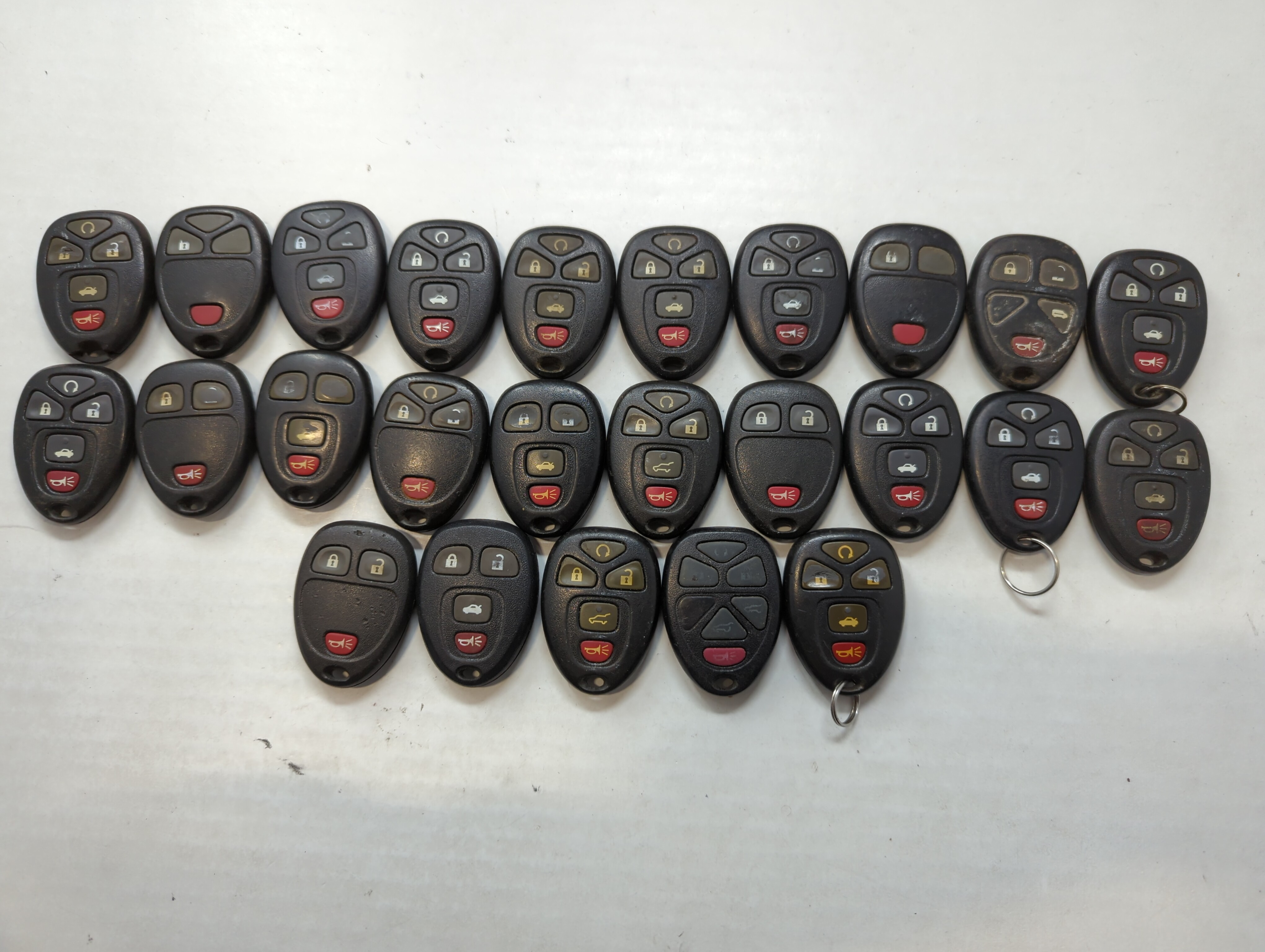 Lot of 25 Chevrolet Keyless Entry Remote Fob OUC60270 | OUC60221 MIXED 534698 - Oemusedautoparts1.com