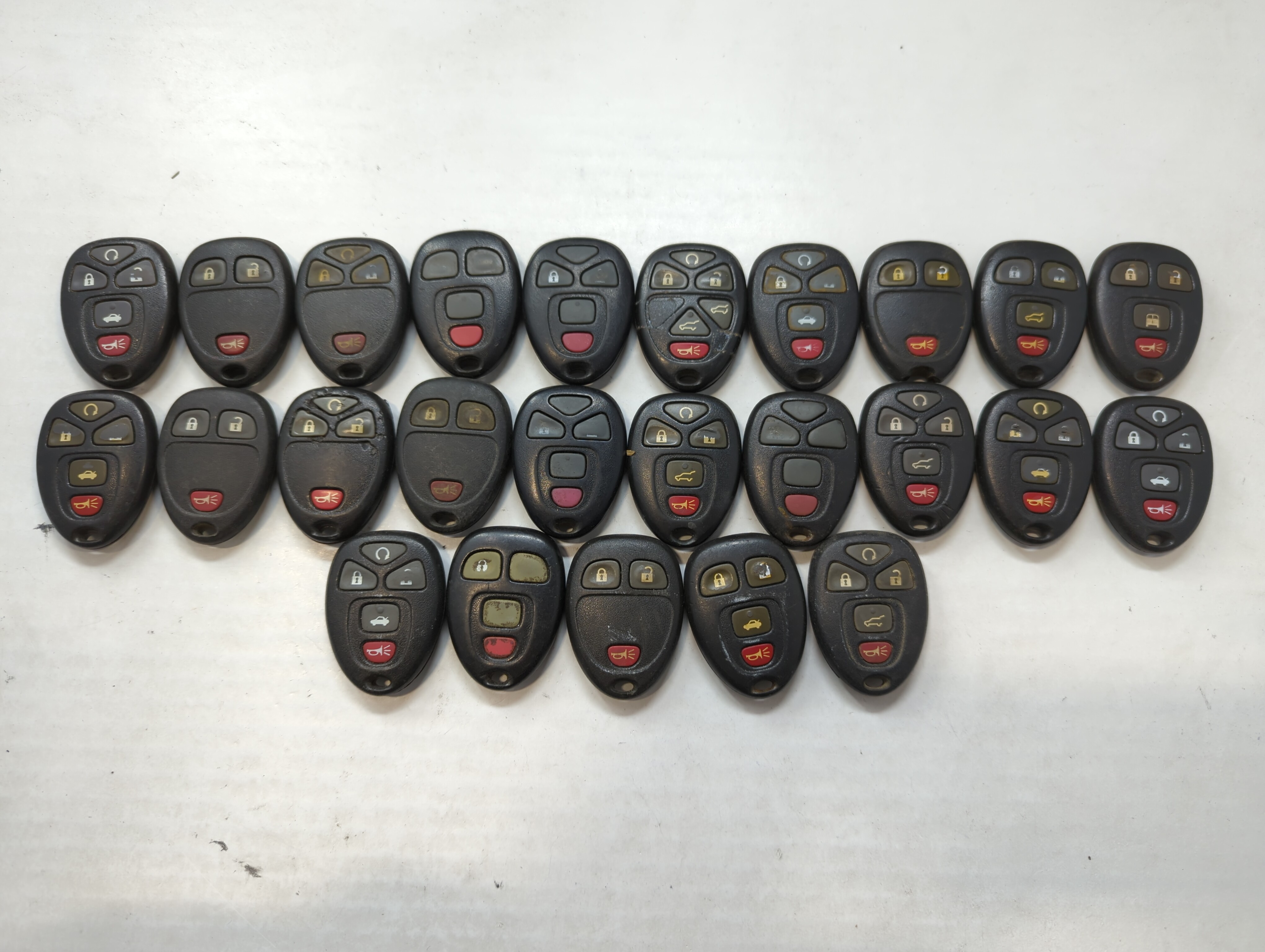 Lot of 25 Chevrolet Keyless Entry Remote Fob OUC60270 | OUC60221 MIXED 534699 - Oemusedautoparts1.com