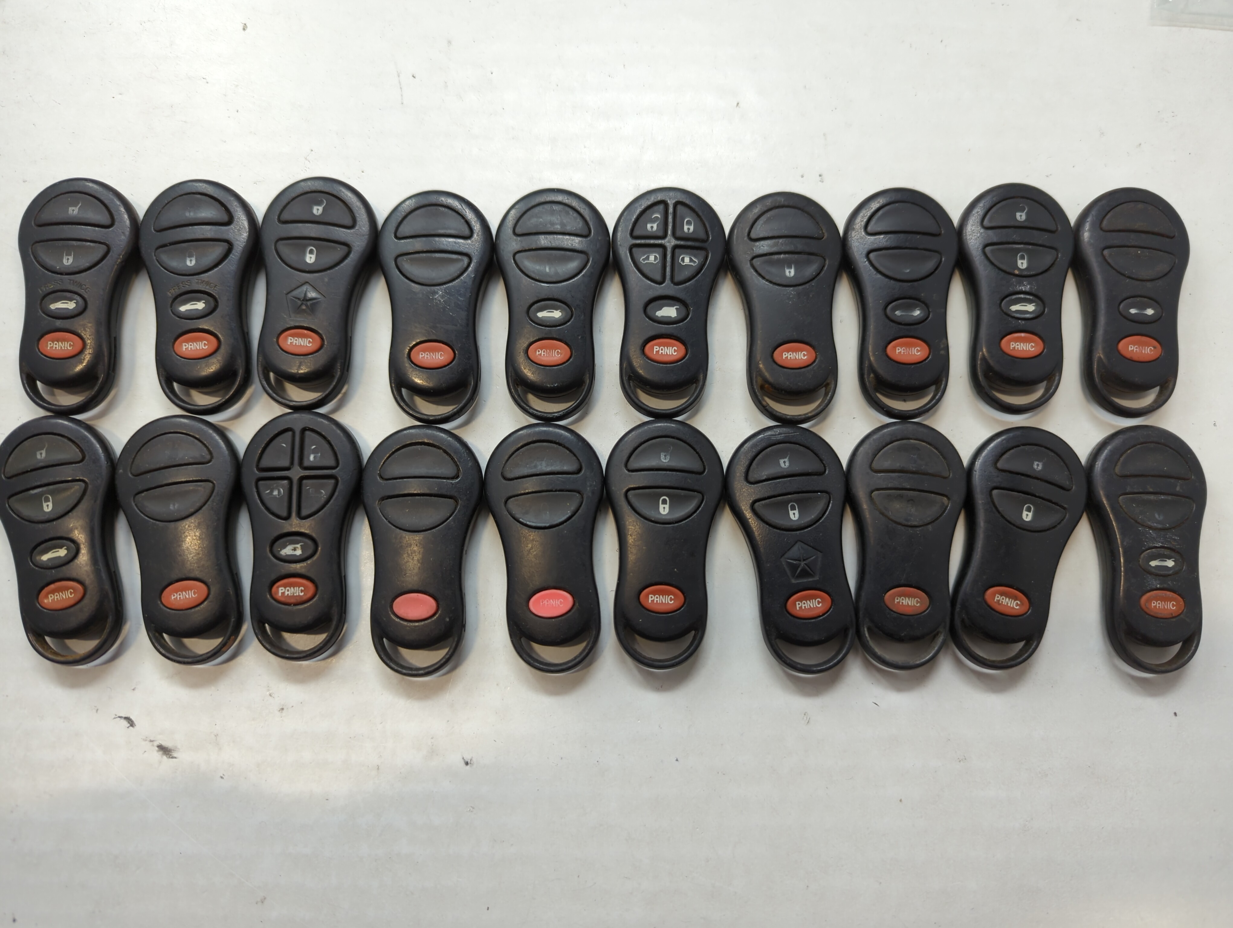 Lot of 20 Dodge Keyless Entry Remote Fob GQ43VT9T | GQ43VTI7T 04759008 | 534731 - Oemusedautoparts1.com