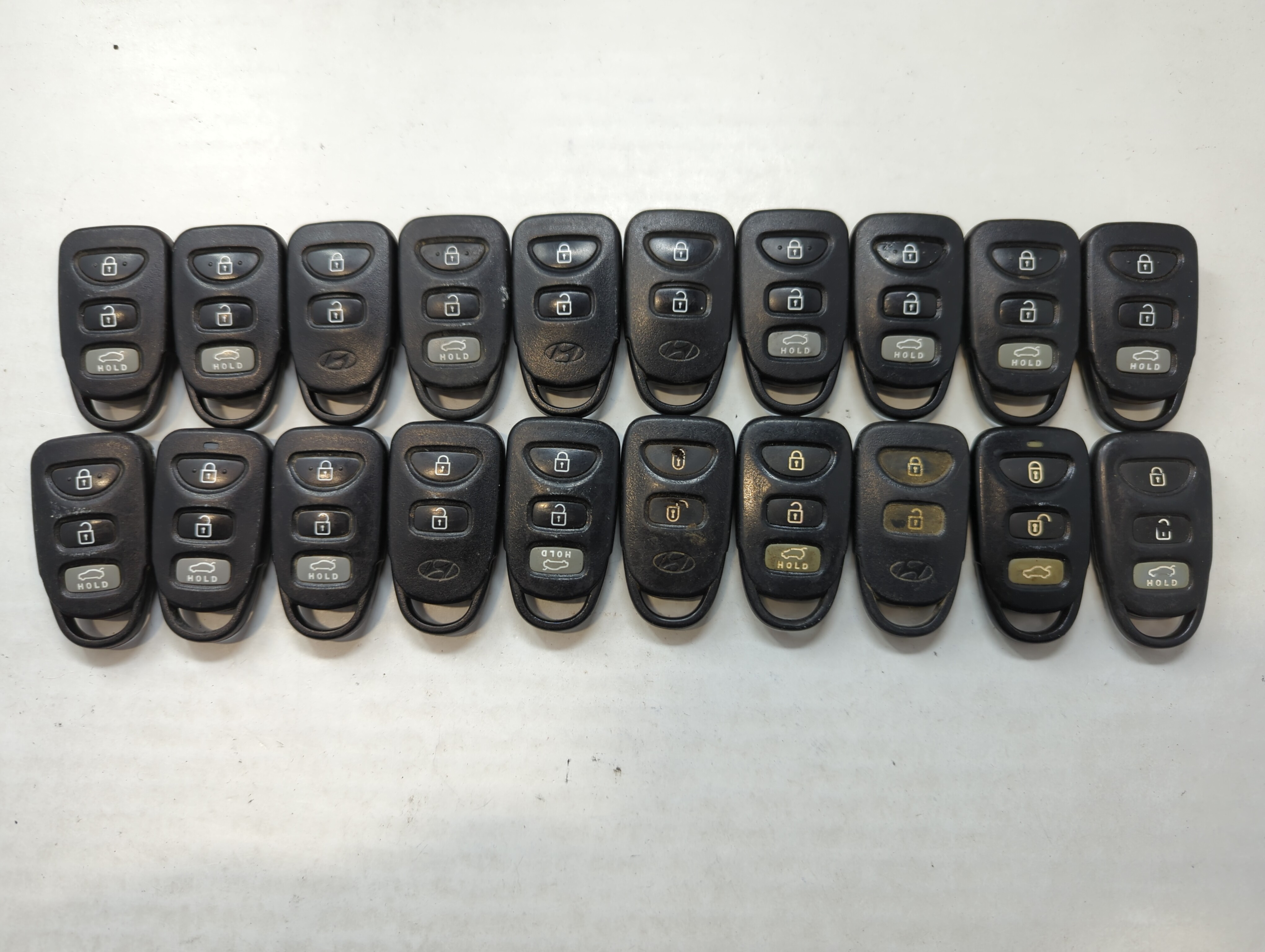 Lot of 20 Hyundai Keyless Entry Remote Fob MIXED FCC IDS MIXED PART 534746 - Oemusedautoparts1.com