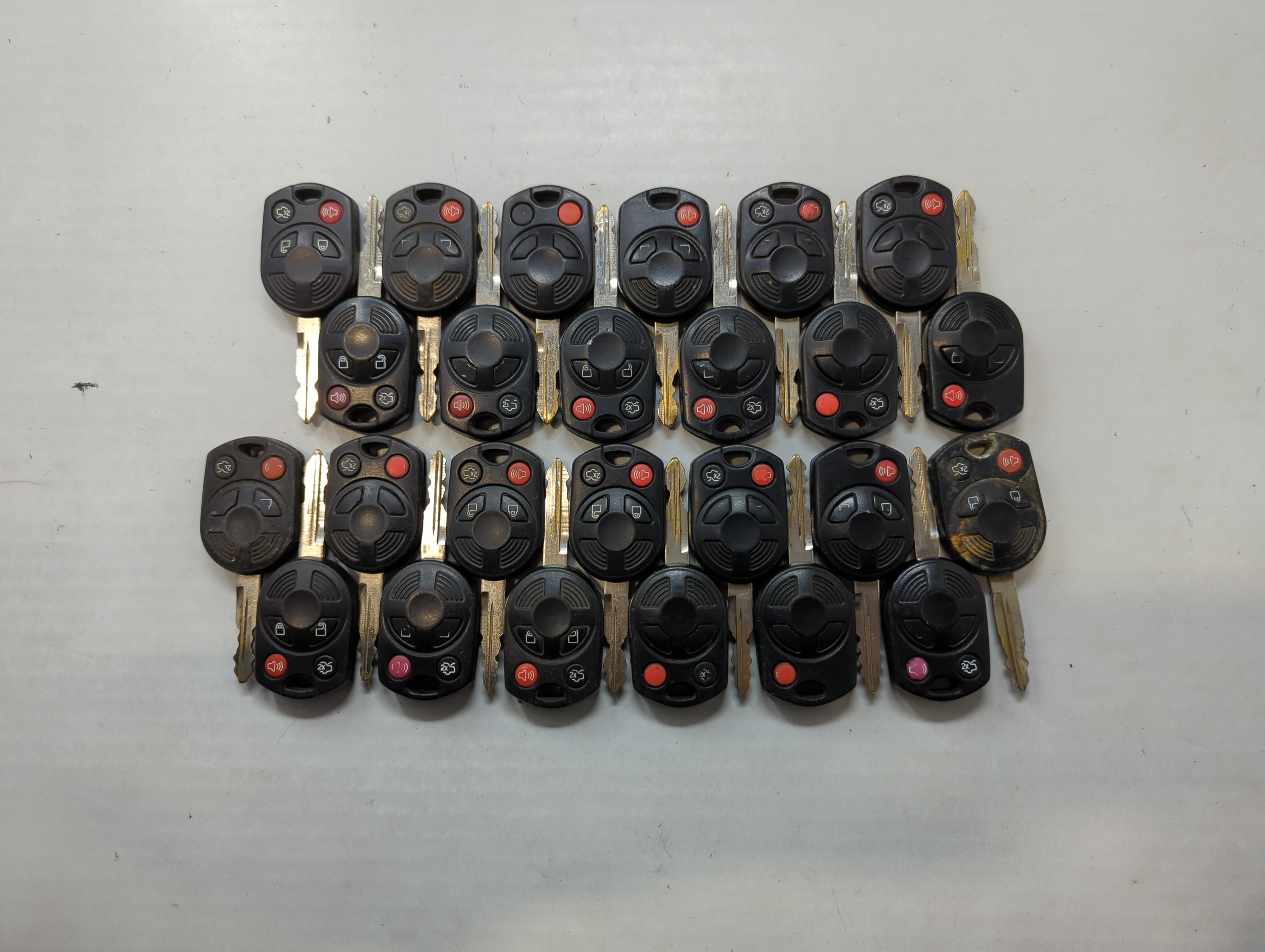 Lot of 25 Ford Keyless Entry Remote Fob OUCD6000022 | CWTWB1U722 534786 - Oemusedautoparts1.com