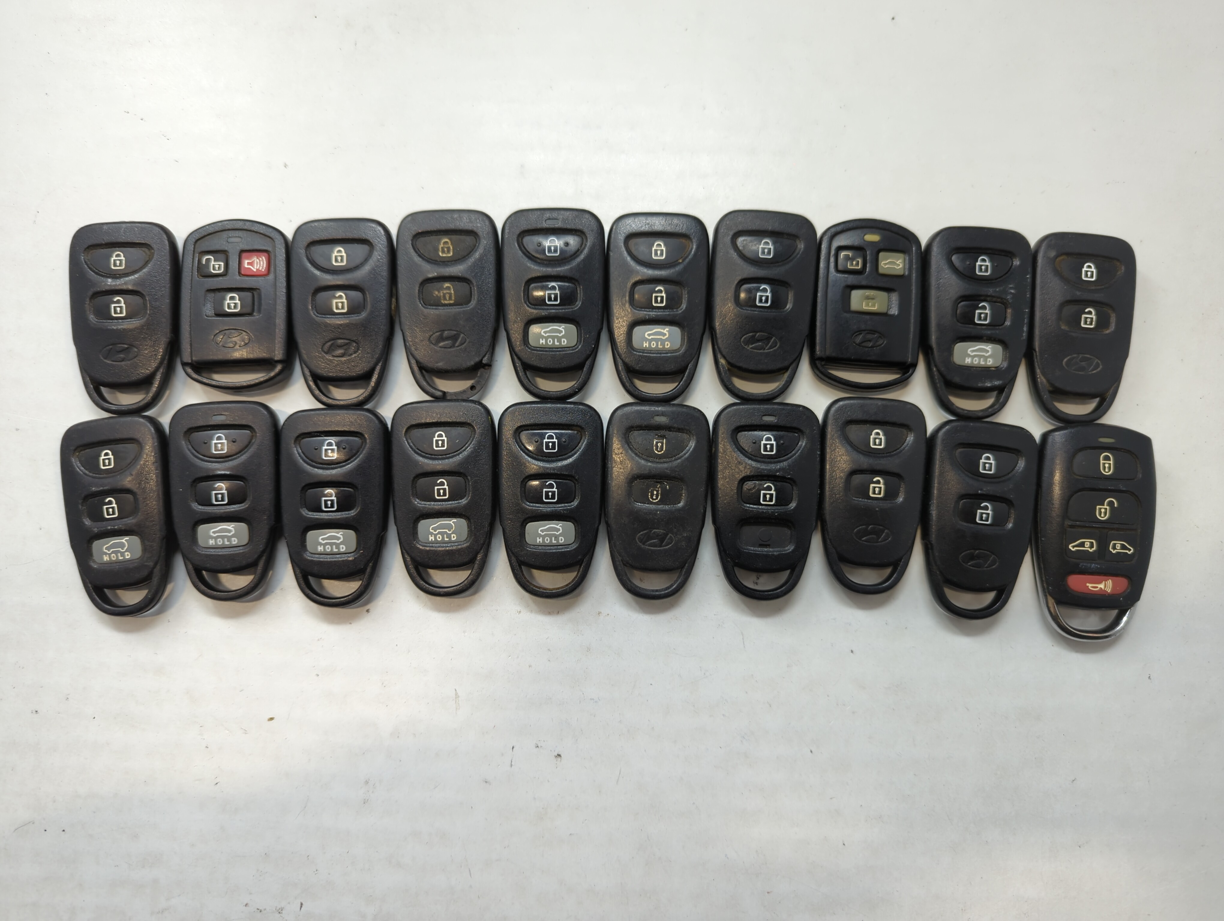 Lot of 20 Hyundai Keyless Entry Remote Fob MIXED FCC IDS MIXED PART 535408 - Oemusedautoparts1.com
