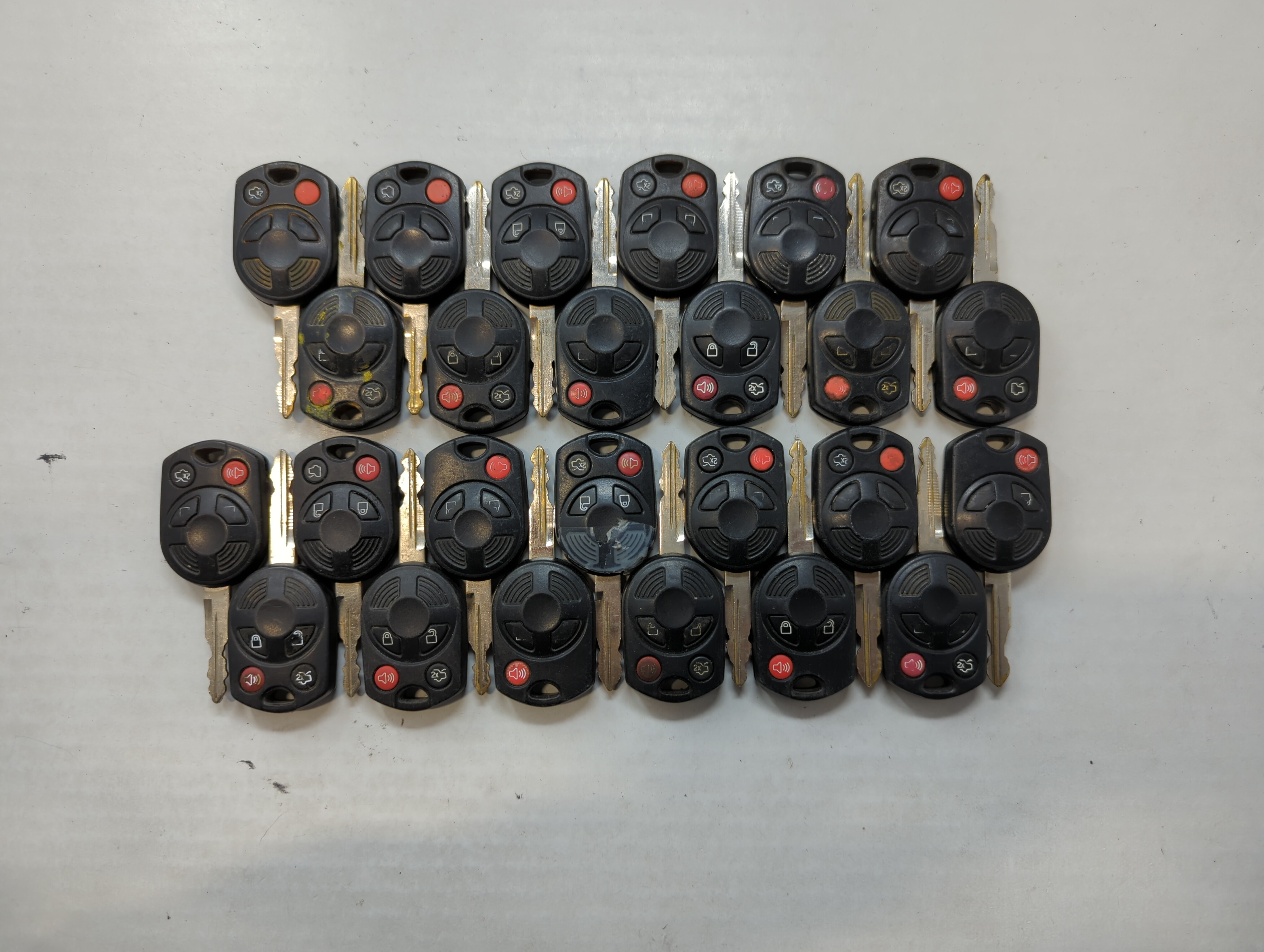 Lot of 25 Ford Keyless Entry Remote Fob OUCD6000022 | CWTWB1U722 MIXED 535409 - Oemusedautoparts1.com