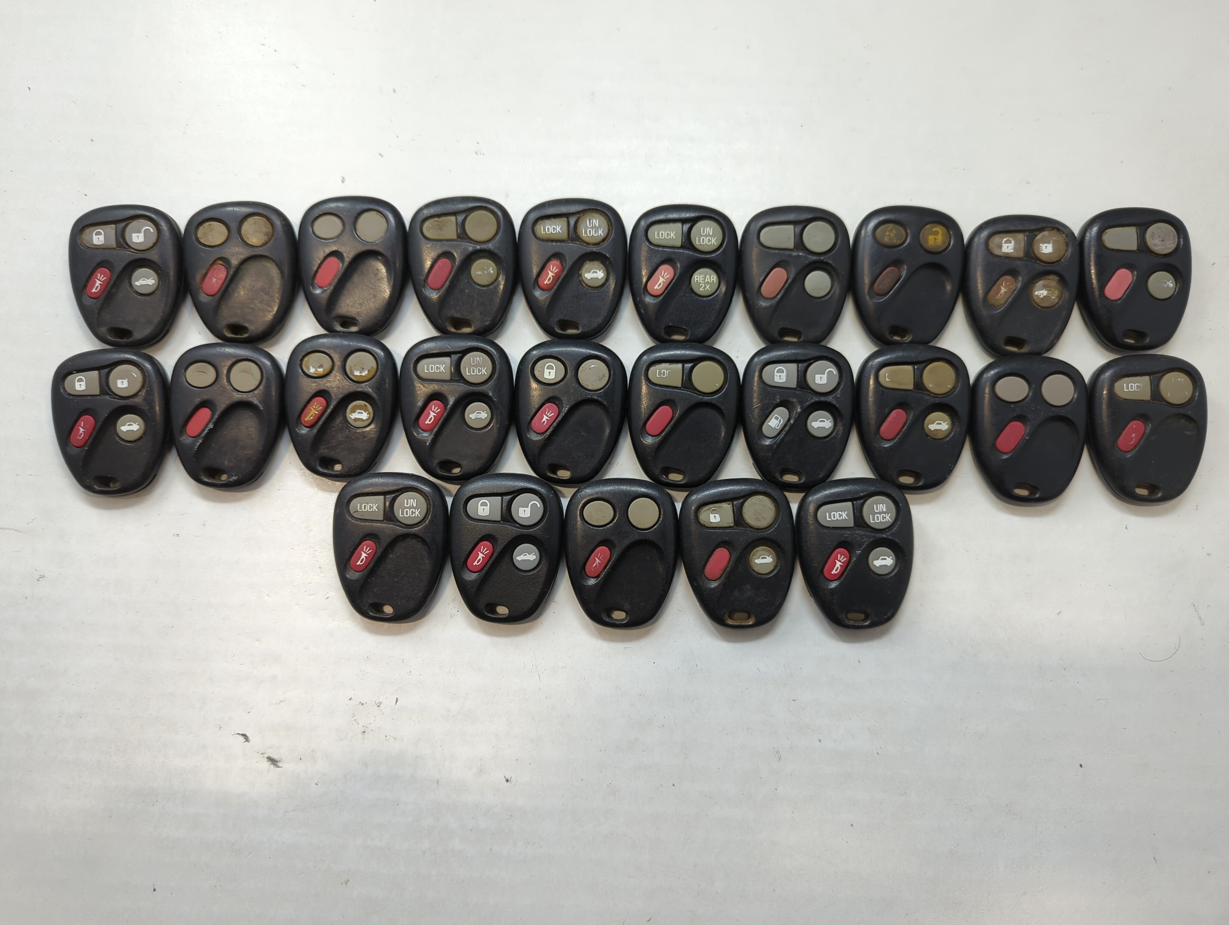 Lot of 25 Chevrolet Keyless Entry Remote Fob MYT3X68988 | KOBLEAR1XT | 535412 - Oemusedautoparts1.com