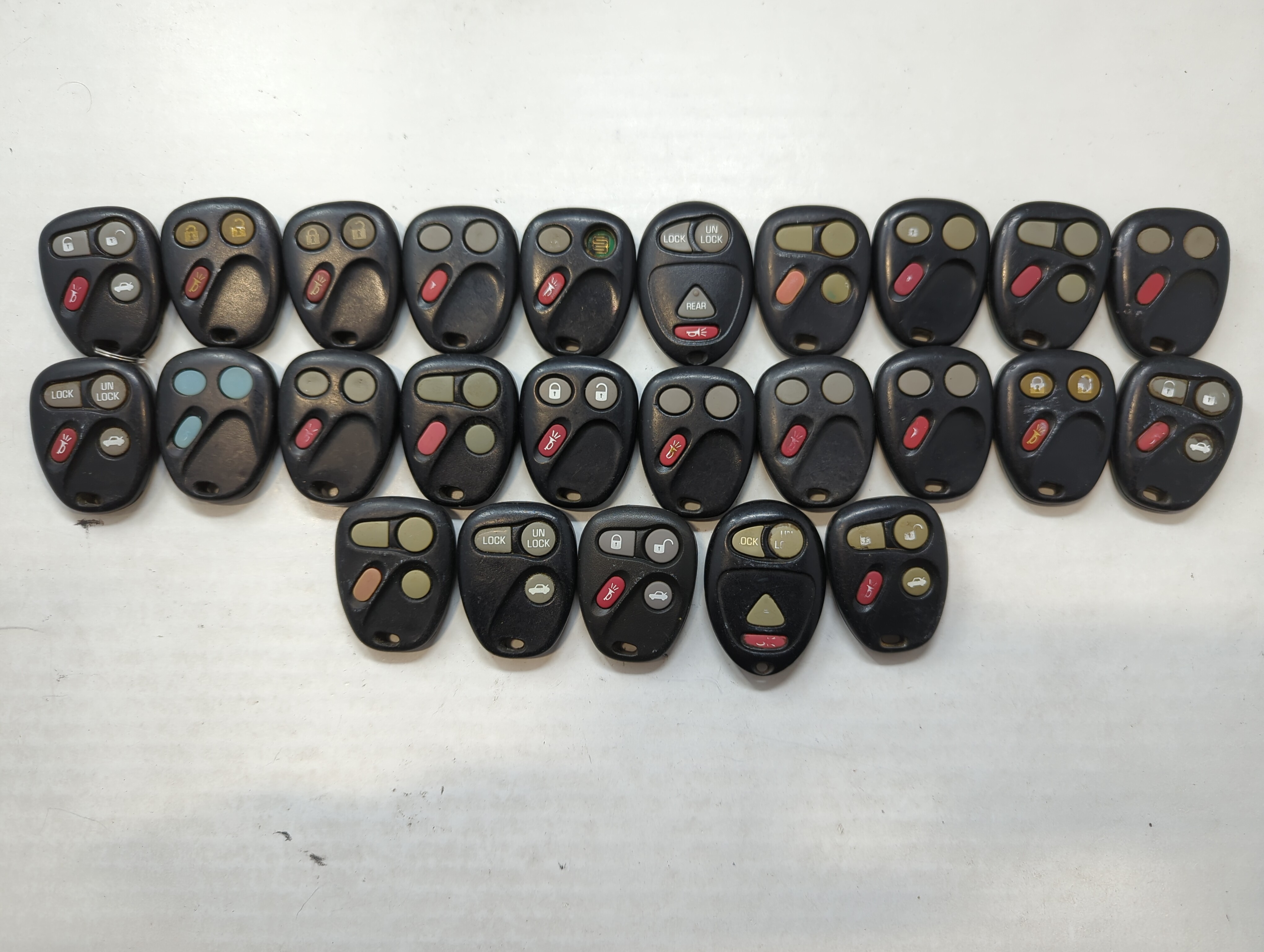 Lot of 25 Chevrolet Keyless Entry Remote Fob MYT3X68988 | KOBLEAR1XT | 535414 - Oemusedautoparts1.com